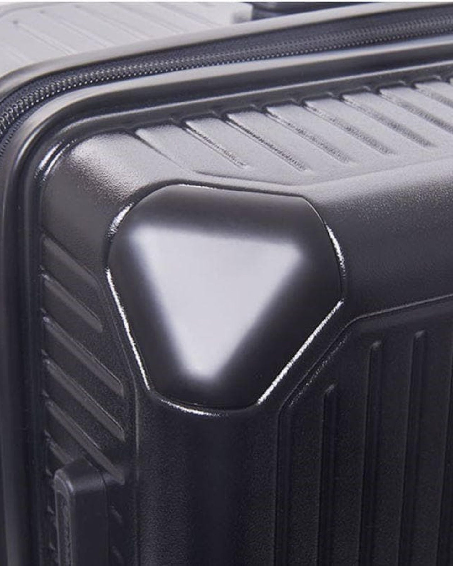 Echolac Shogun 24" Check-In Luggage Black