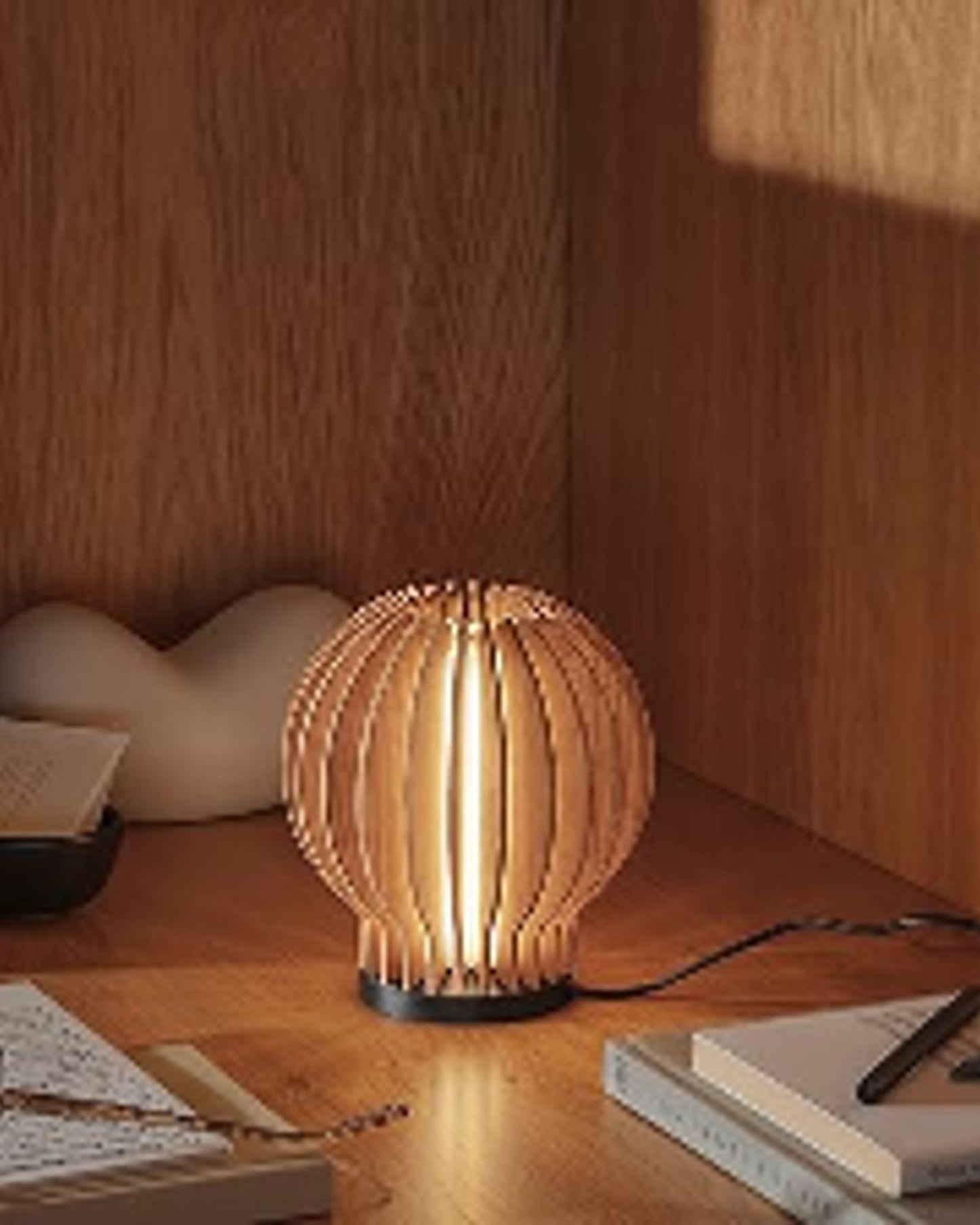 Eva Solo 571383 Radiant Round LED Lamp Oak