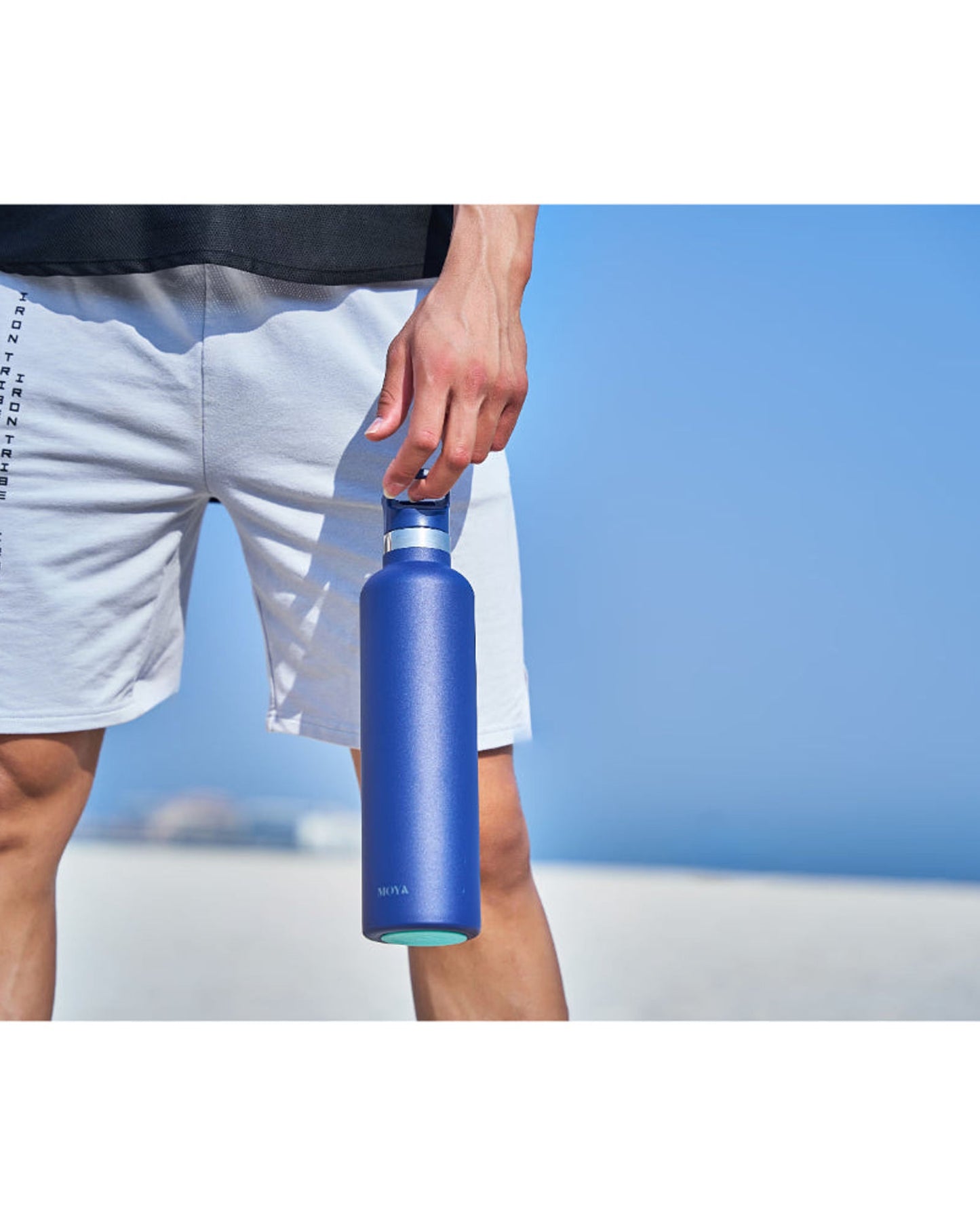 Moya "Coral Reef" 1L Insulated Sustainable Water Bottle Black