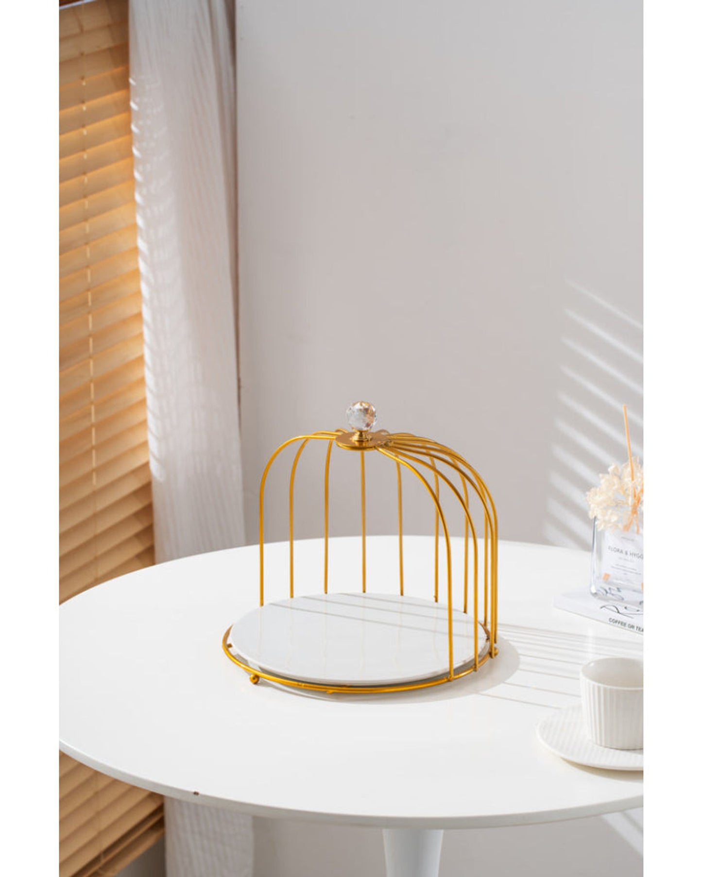 Shallow Elegant Porcelain 26cm Cake Plate with Luxurious Gold Stand