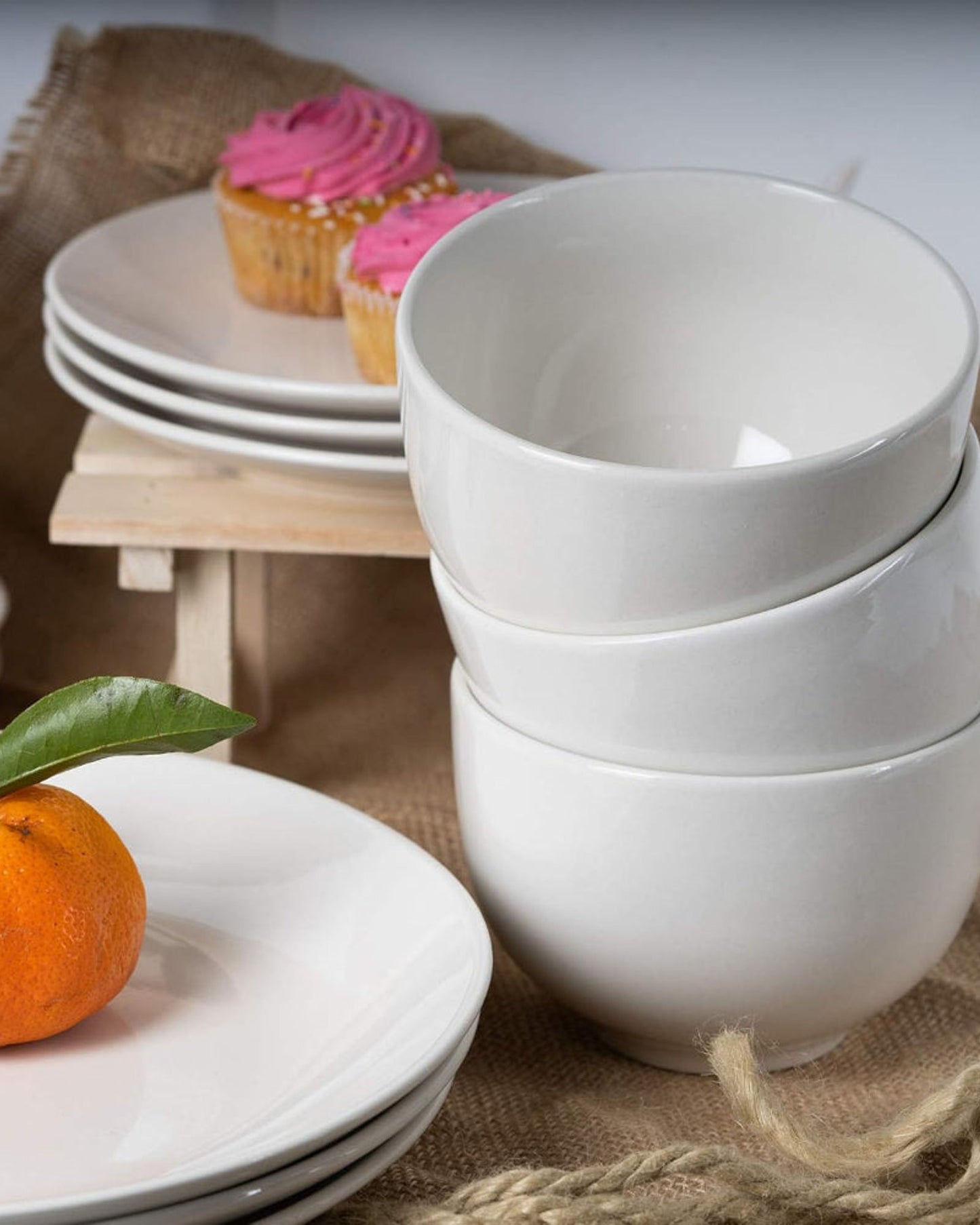 Insiya 12-piece Dinnerware Set, Dinner Set, Kitchen Dinnerware Porcelain Ceramic Crockery Set, Dinner Service Set for 4, 26.7 cm Dinner Plate, 20.3 cm Side Plate, 15.2 cm Bowls - White