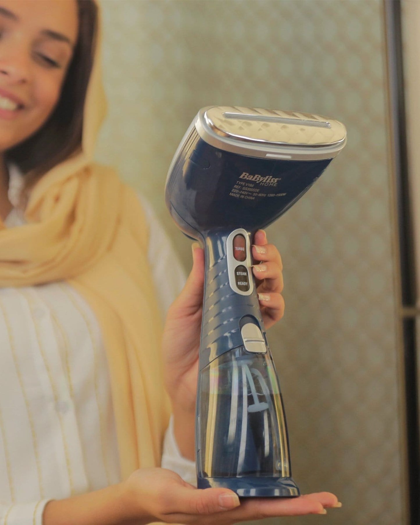 BaByliss Garment Steamer with 4-in-1 Head Design