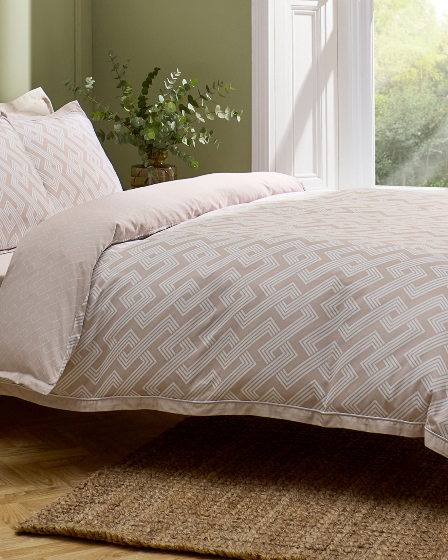 Christy "Groove" Geometric Duvet Cover Set in Gold