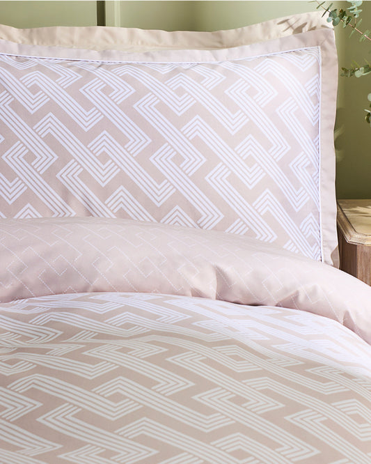 Christy "Groove" Geometric Duvet Cover Set in Gold