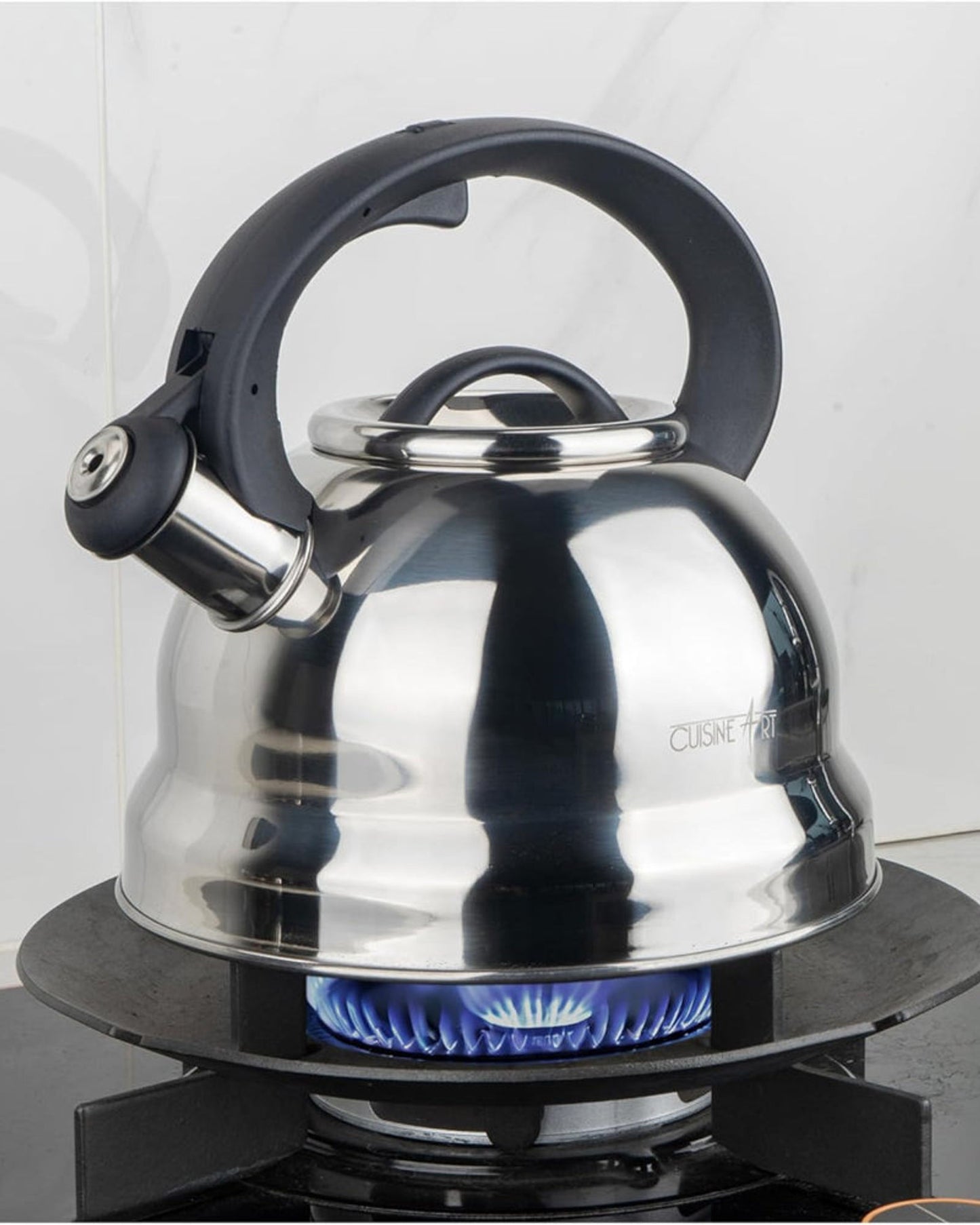 Cuisine Art CLARA 201 Stainless Steel Whistling Tea Kettle 2.5L, Silver, Mirror Polish, Fixed Nylon Handle, Satin Interior, Fast Boiling, Suitable for use on all stove tops