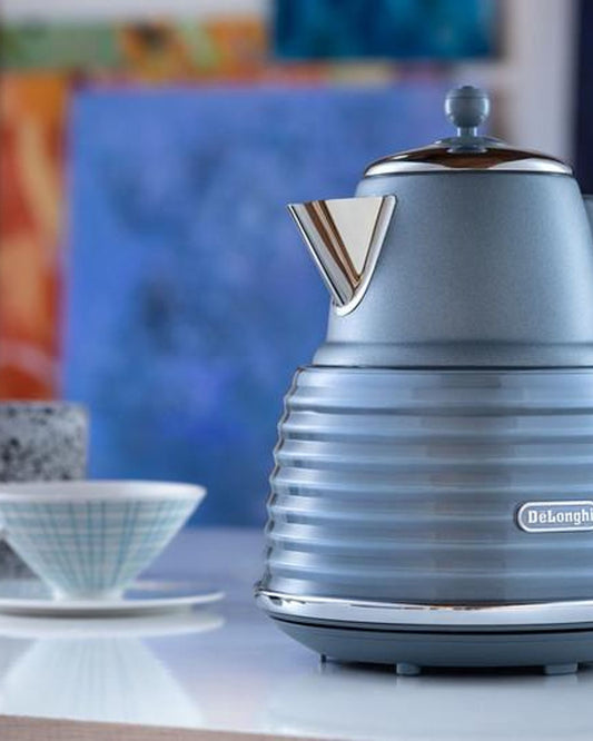 De'Longhi Scolpito Design Kettle