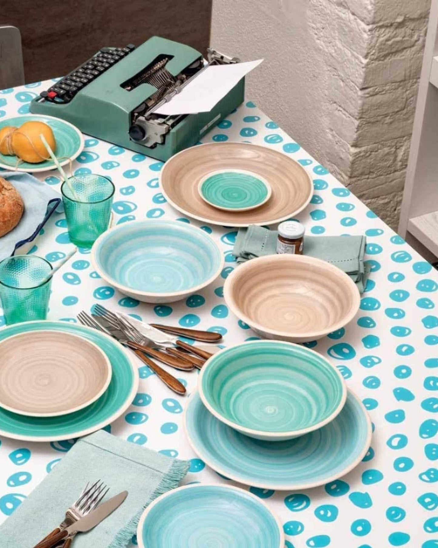 Tognana Table Set 18Pc Louise Almeida