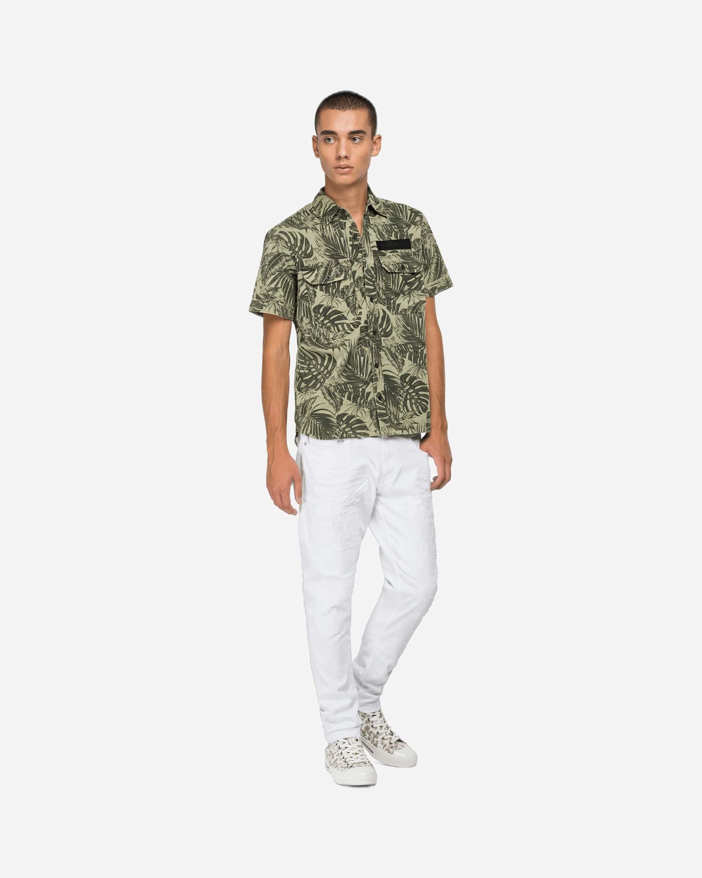 Short-Sleeved Shirt With Foliage Print