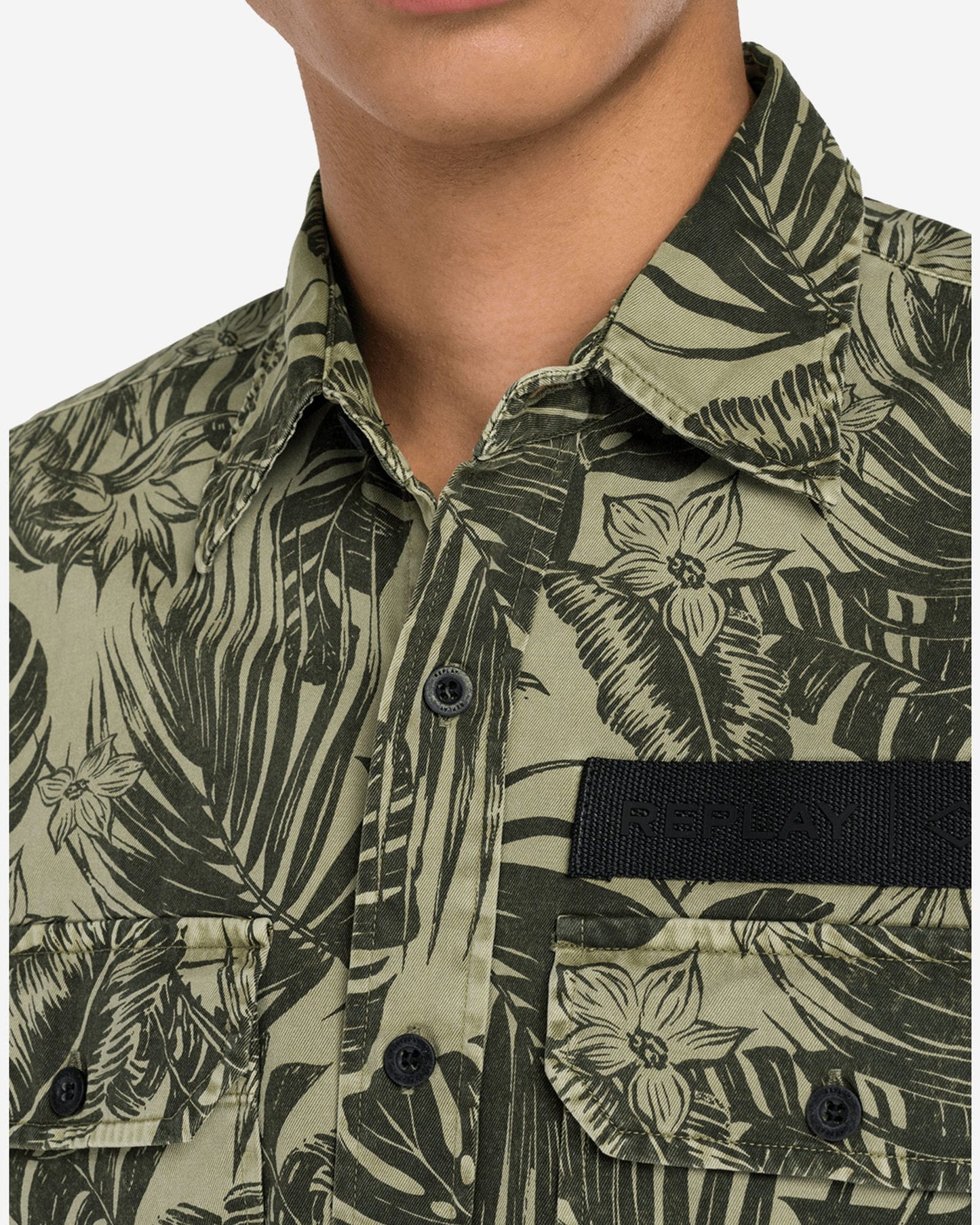 Short-Sleeved Shirt With Foliage Print