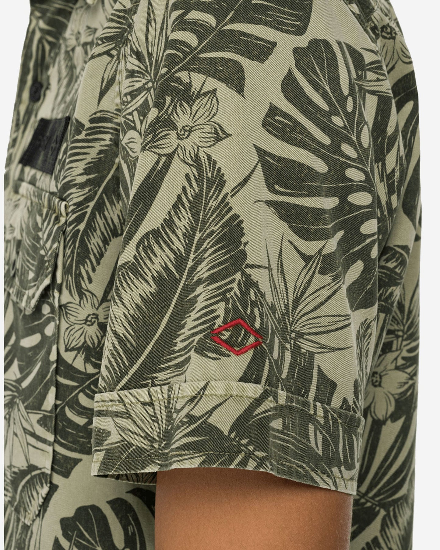 Short-Sleeved Shirt With Foliage Print