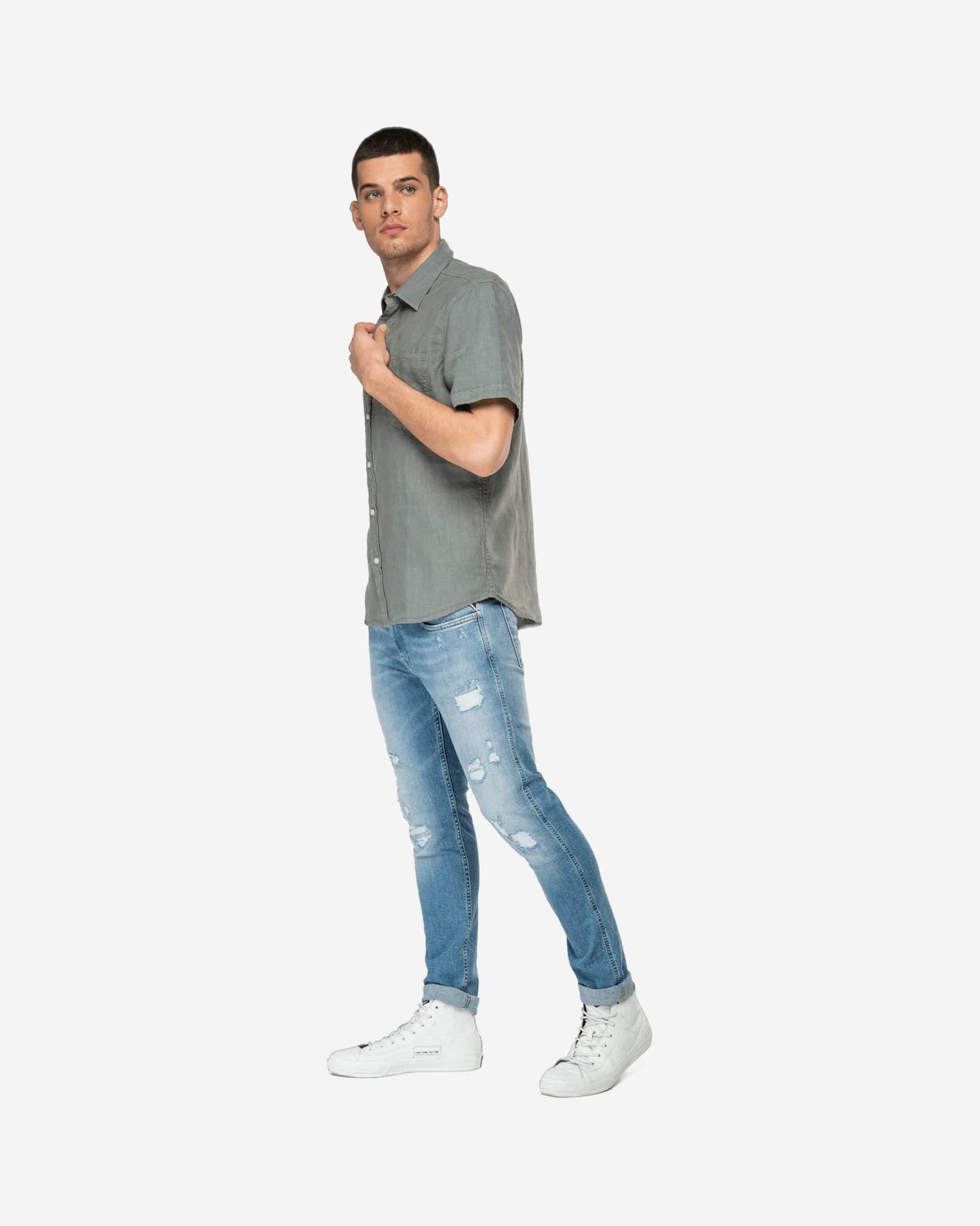 Short-Sleeved Shirt With Foliage Print