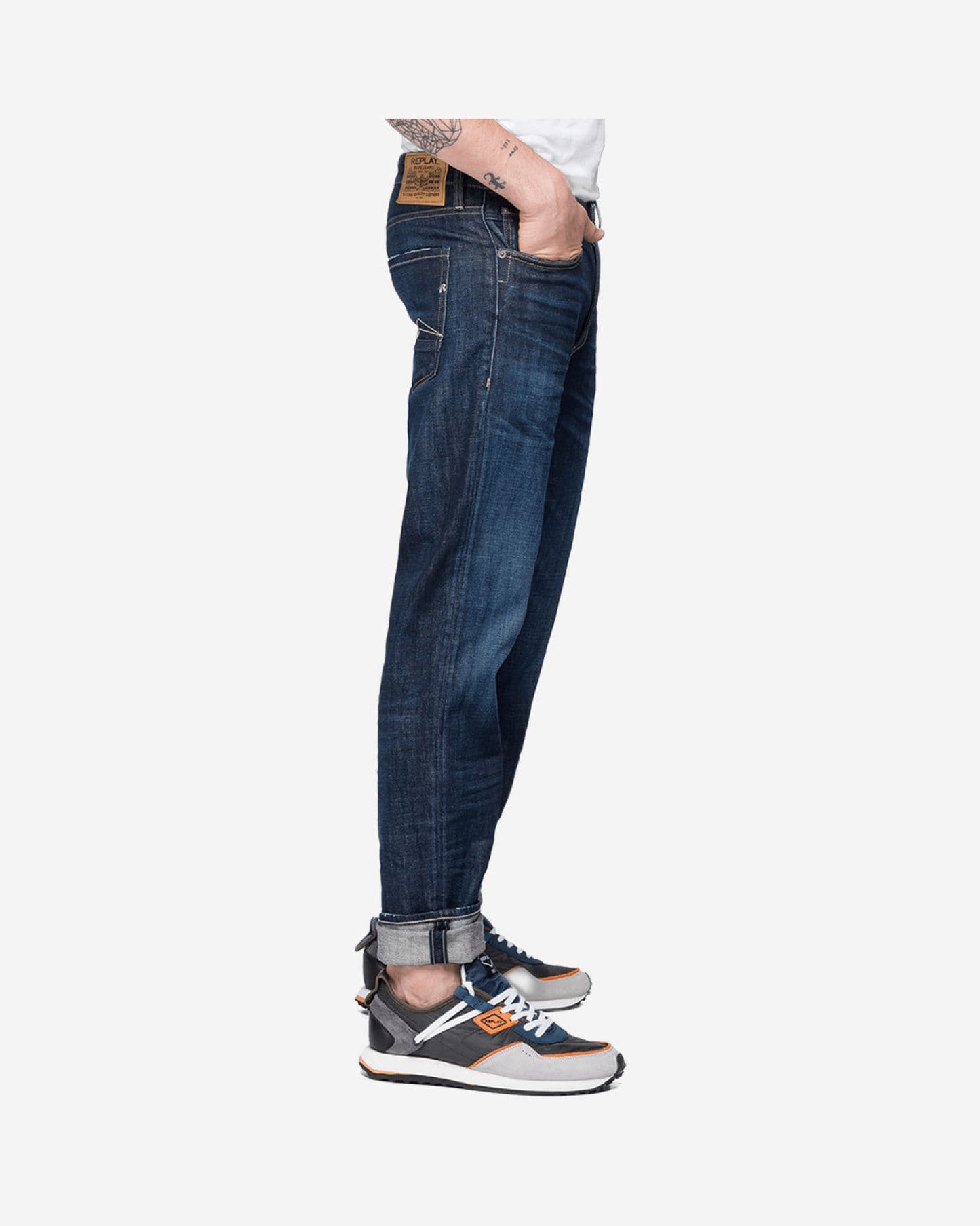 TAPERED FIT DONNY JEANS