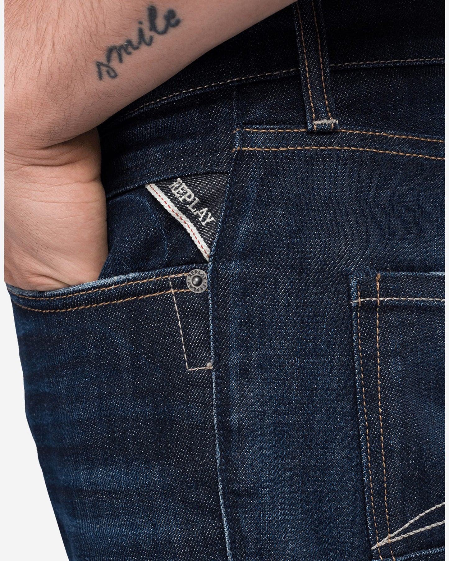 TAPERED FIT DONNY JEANS