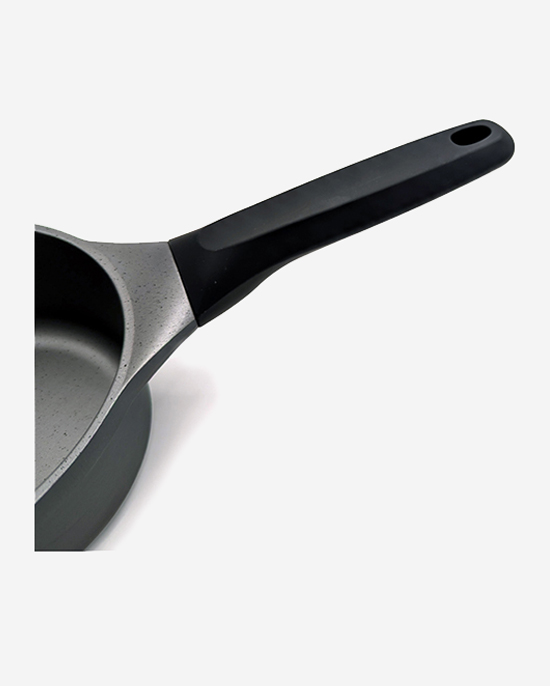 Prestige Cast Saucepan 16Cm