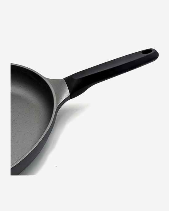 Prestige Cast Fry Pan 20Cm