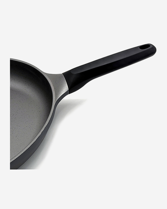Prestige Cast Fry Pan 26Cm
