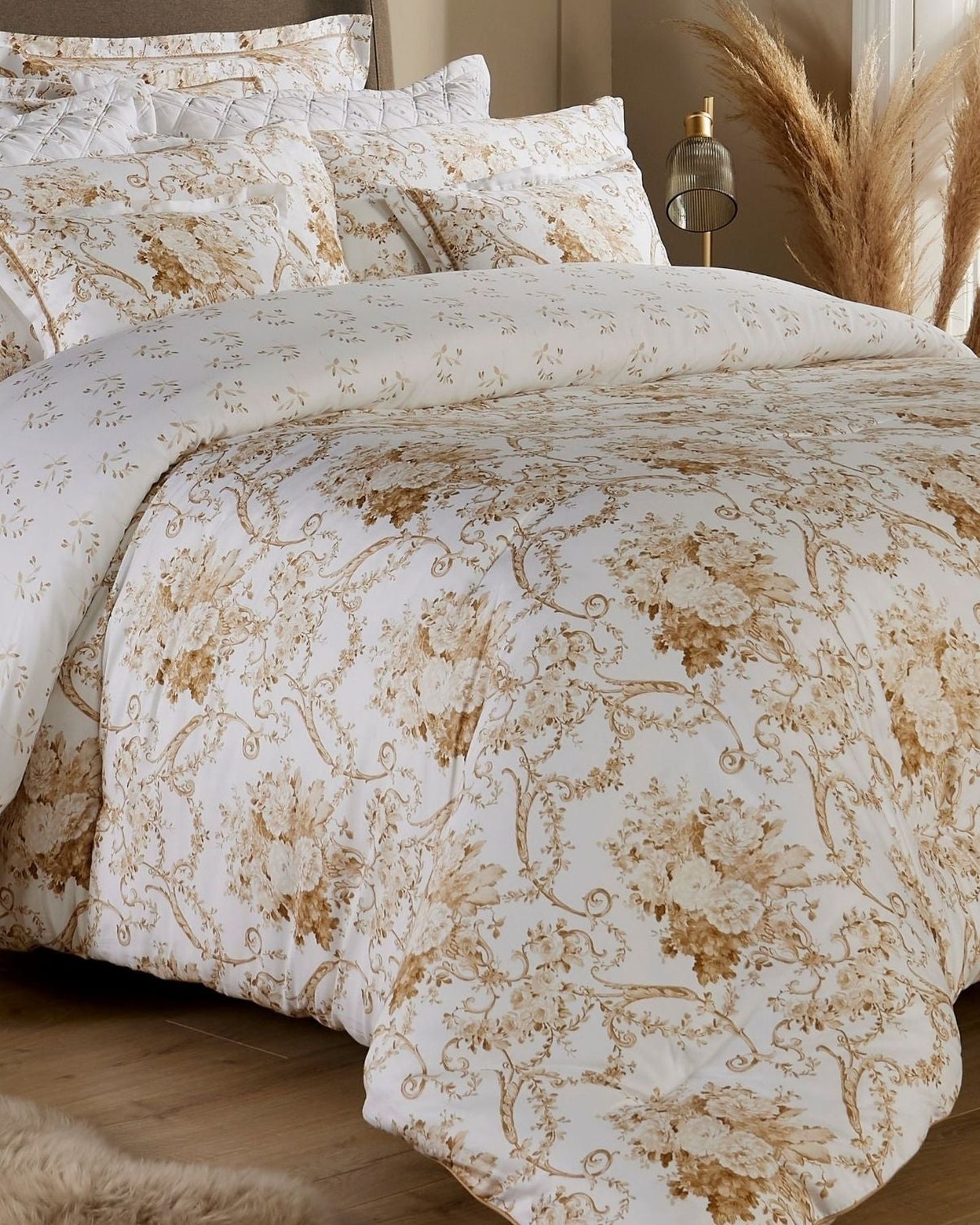 Christy Paris Comforter Set