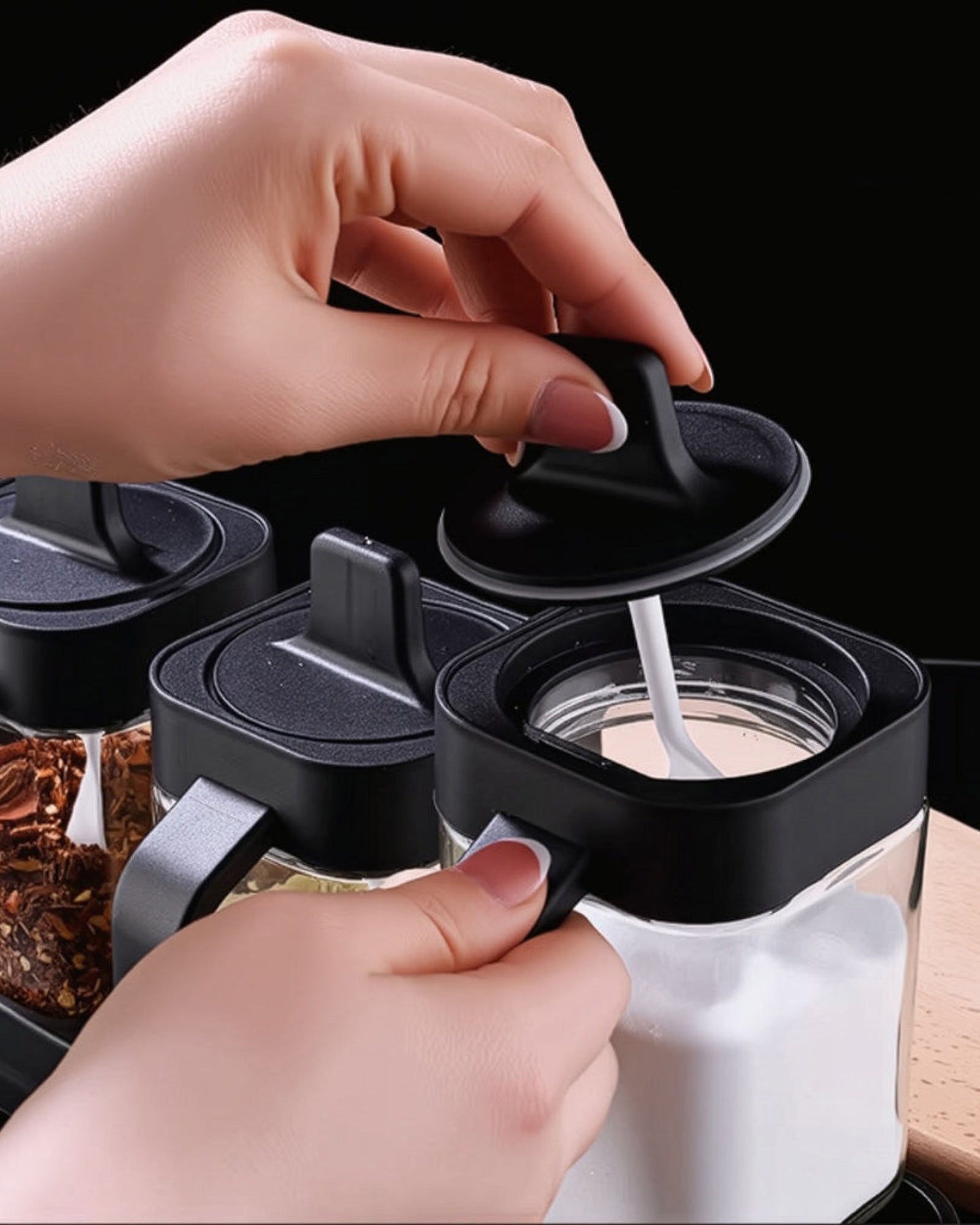 Cuisine Art Soda Lime Glass Spice Jar with Spoon, Transparent, 400ml