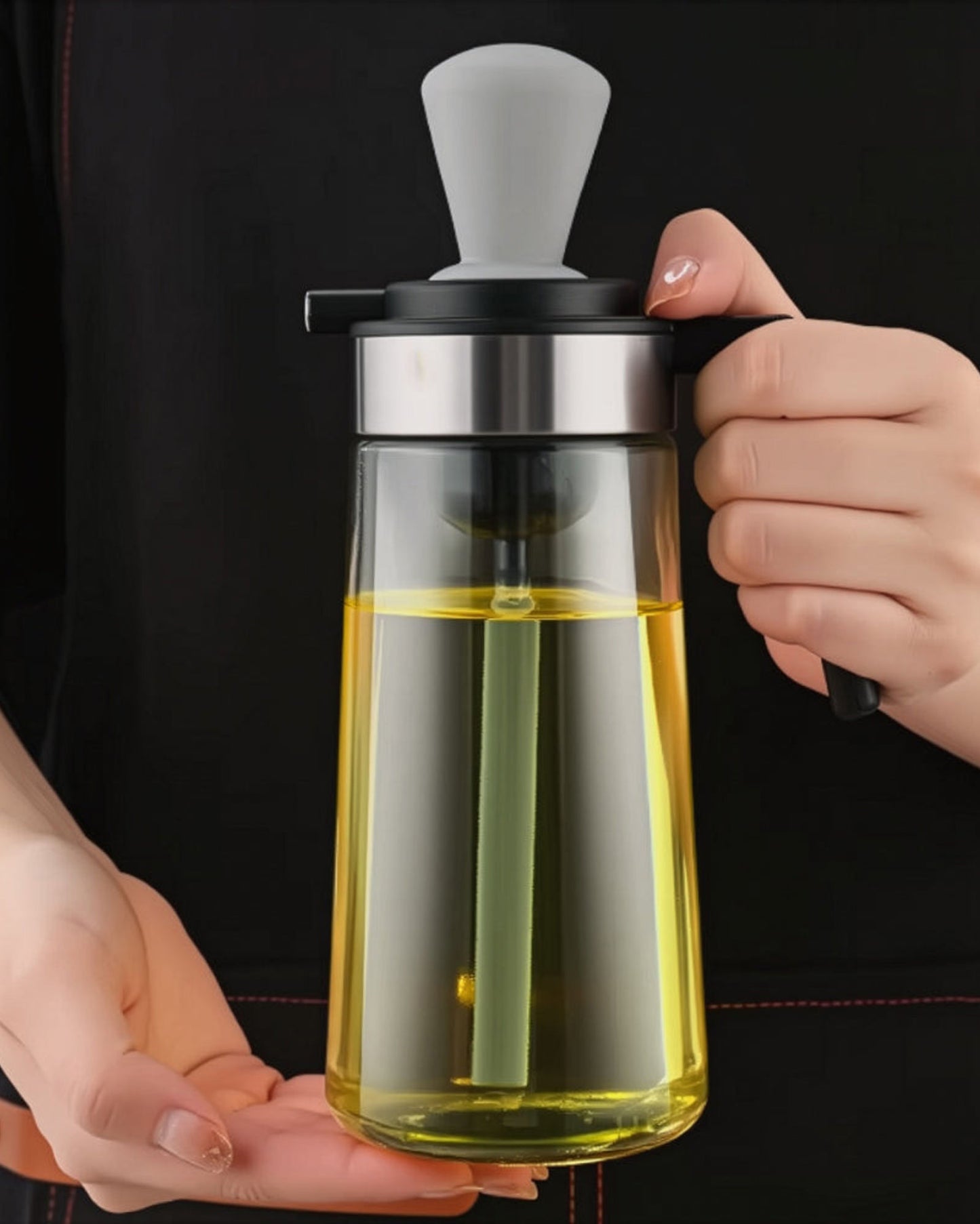 Cuisine Art Soda Lime Glass Vicky 2 in 1 Oil Dispenser with Brush, 550ml, Transparent