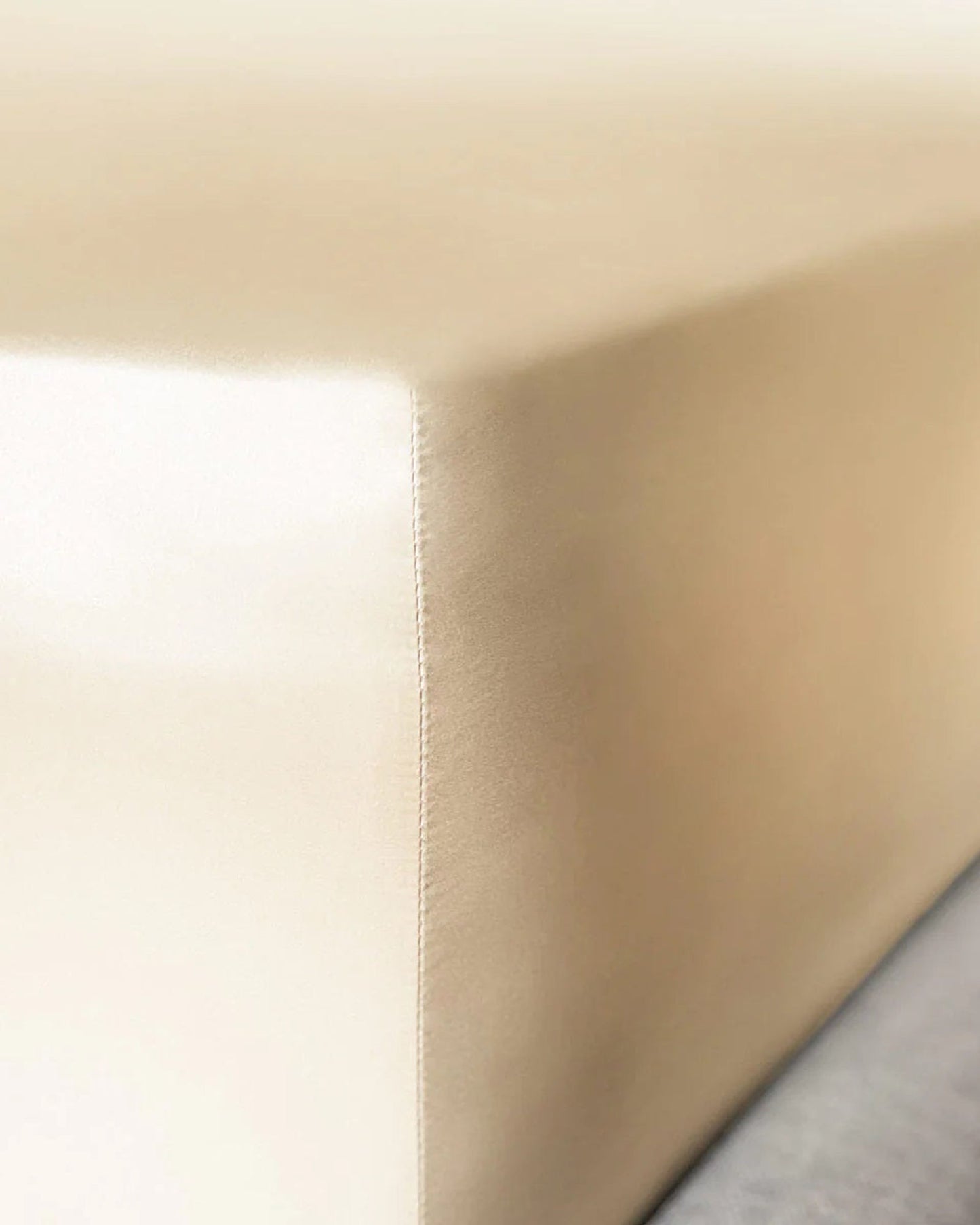 Mayfairsilk "Mulberry Silk" Bed Linen in Cream (Champagne)