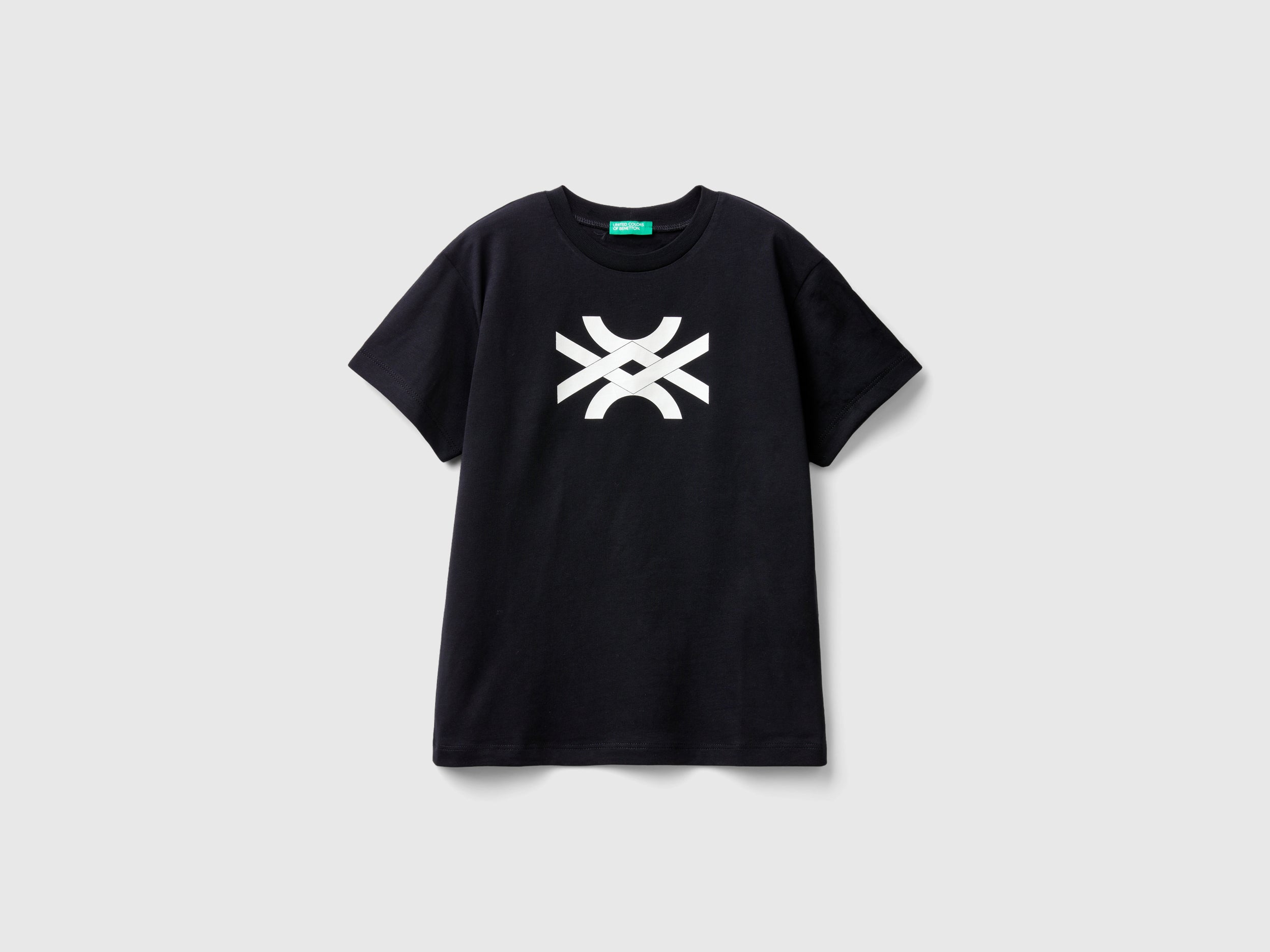 100% cotton t-shirt with logo