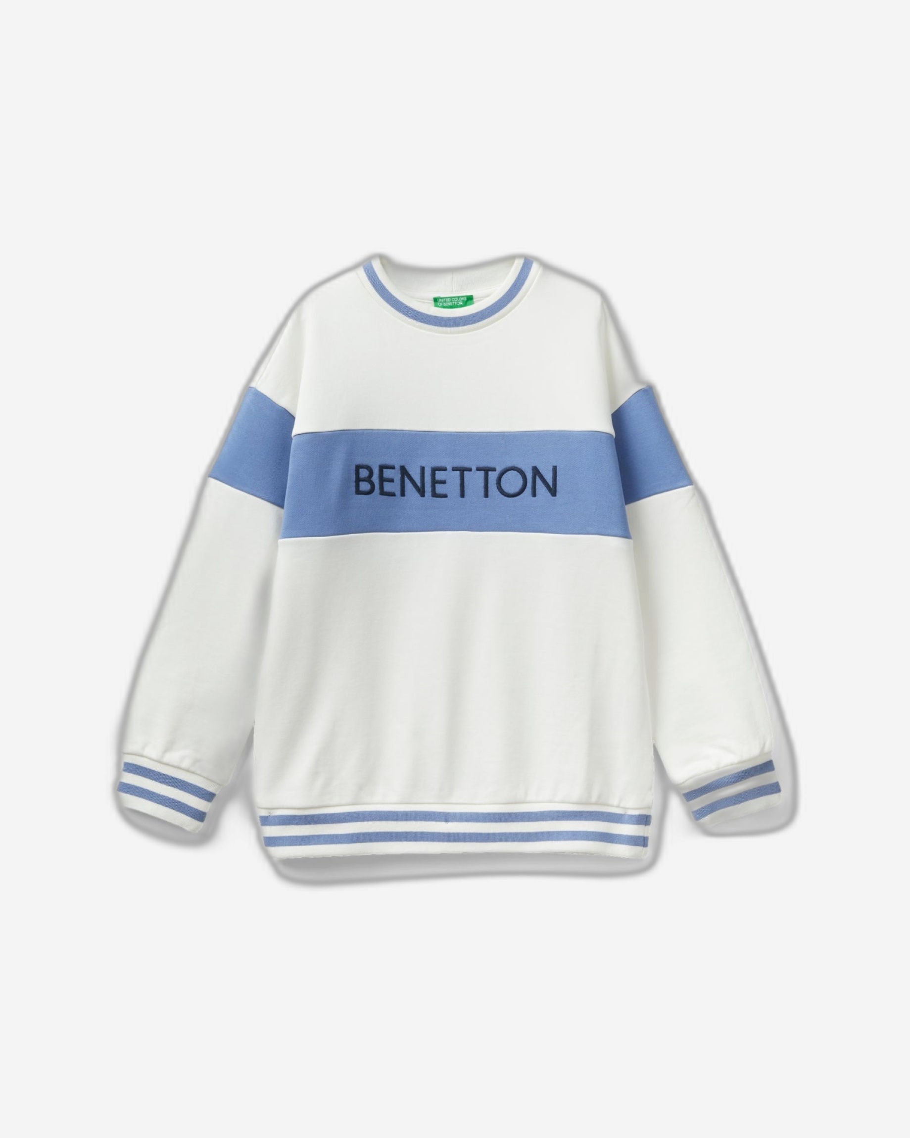 Sweatshirt with logo embroidery