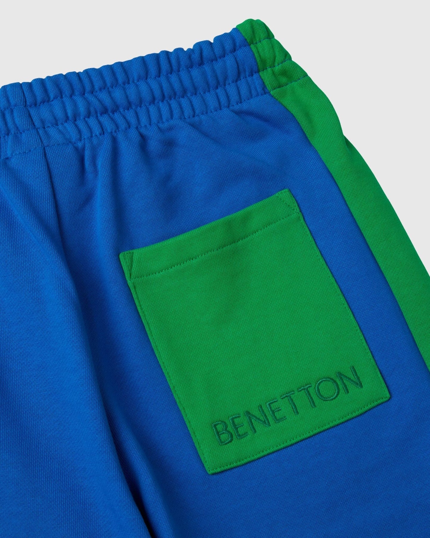 Balloon fit joggers with side bands