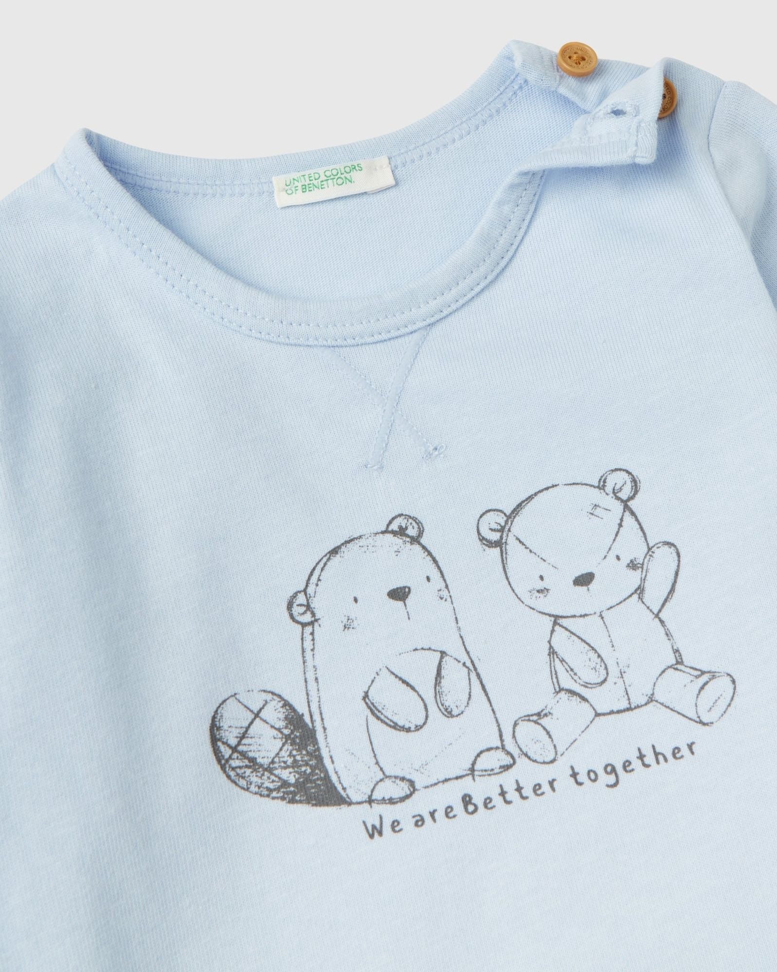 Warm t-shirt and trousers outfit