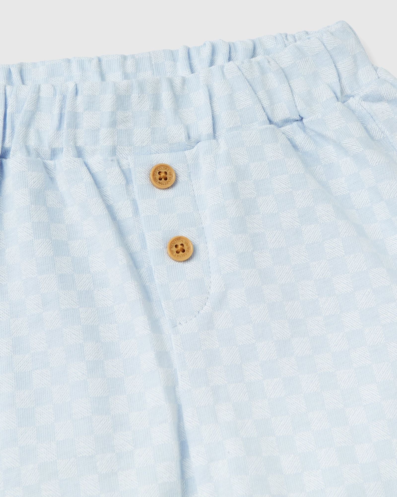 Warm t-shirt and trousers outfit