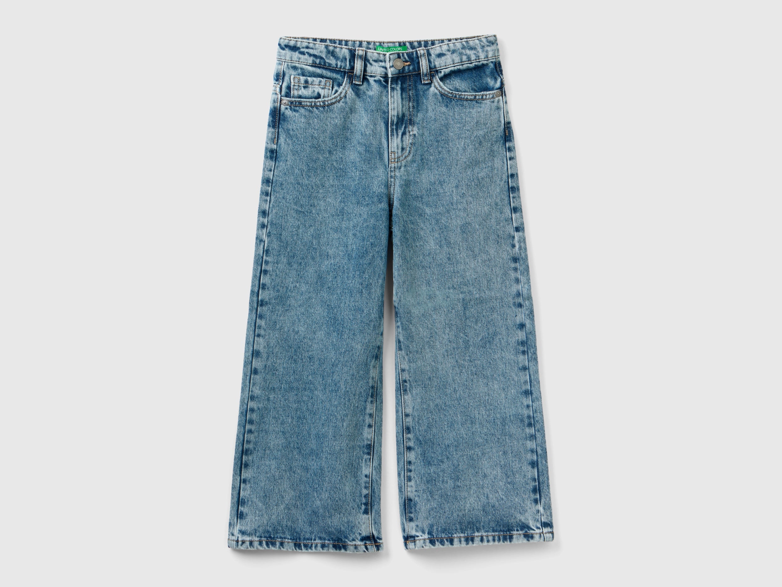 Wide fit high-waisted jeans