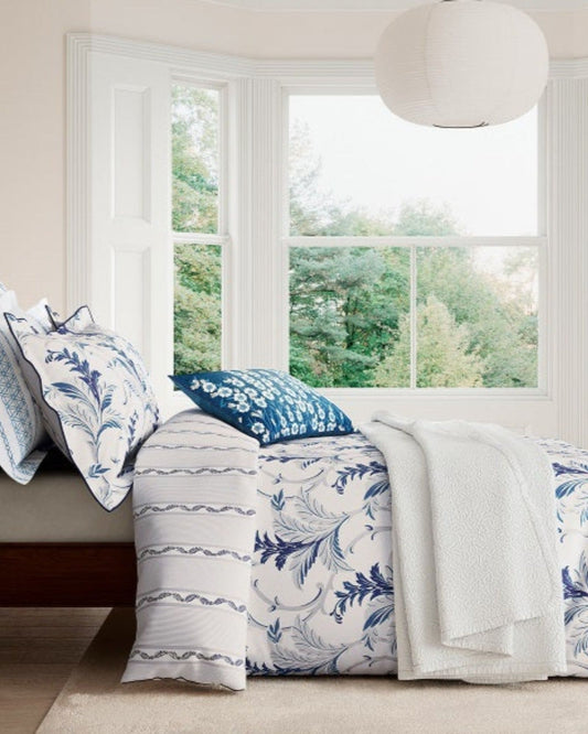 V & A "Baroque" Duvet Cover in Indigo Blue & White