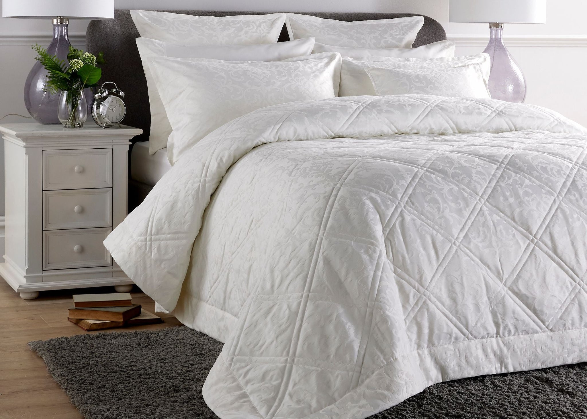 Christy Venice Jacquard Bedspread Set White