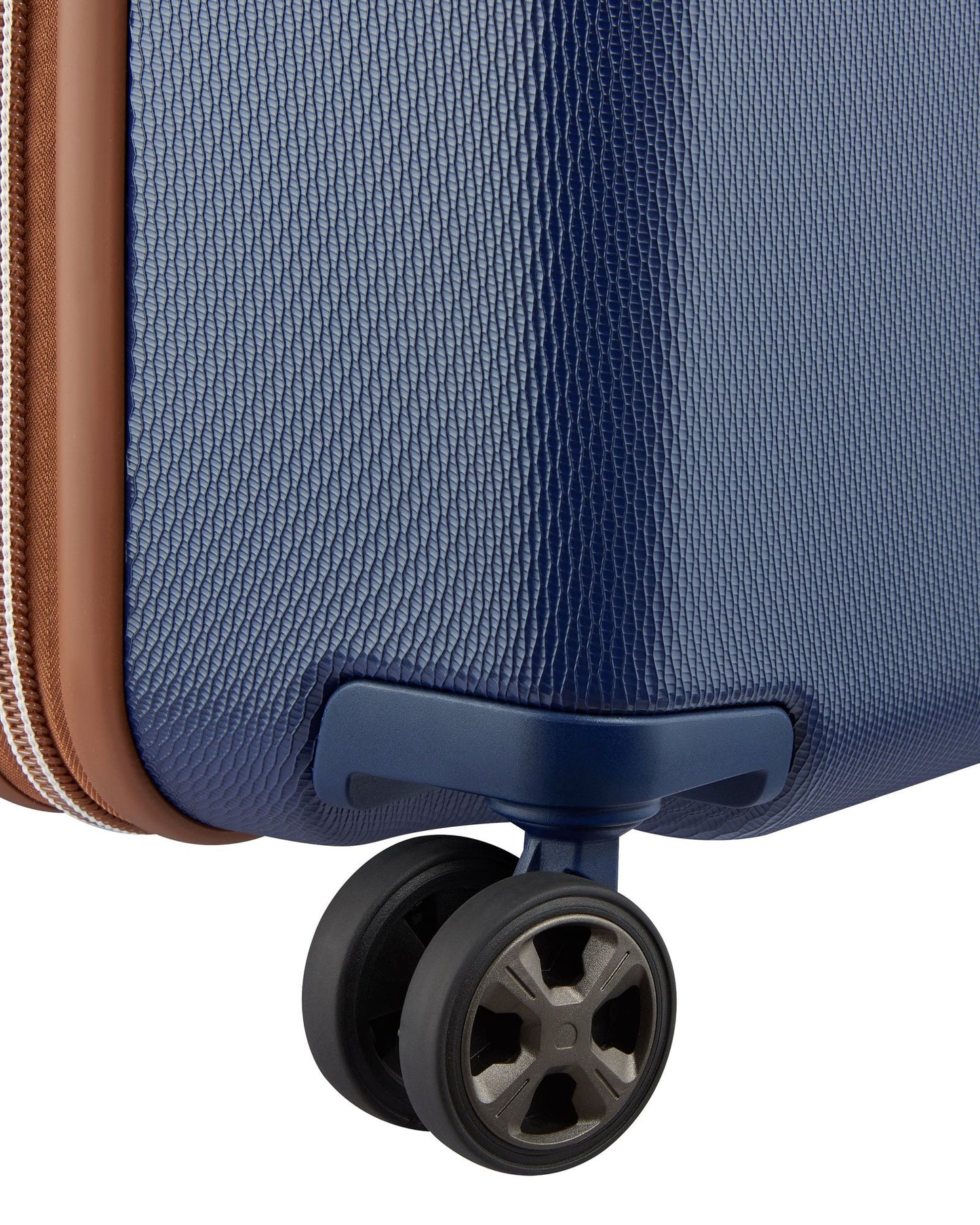 Delsey Paris Chatelet Air 2.0 Hardcase Non-Expandable 4 Double Wheel Luggage Trolley