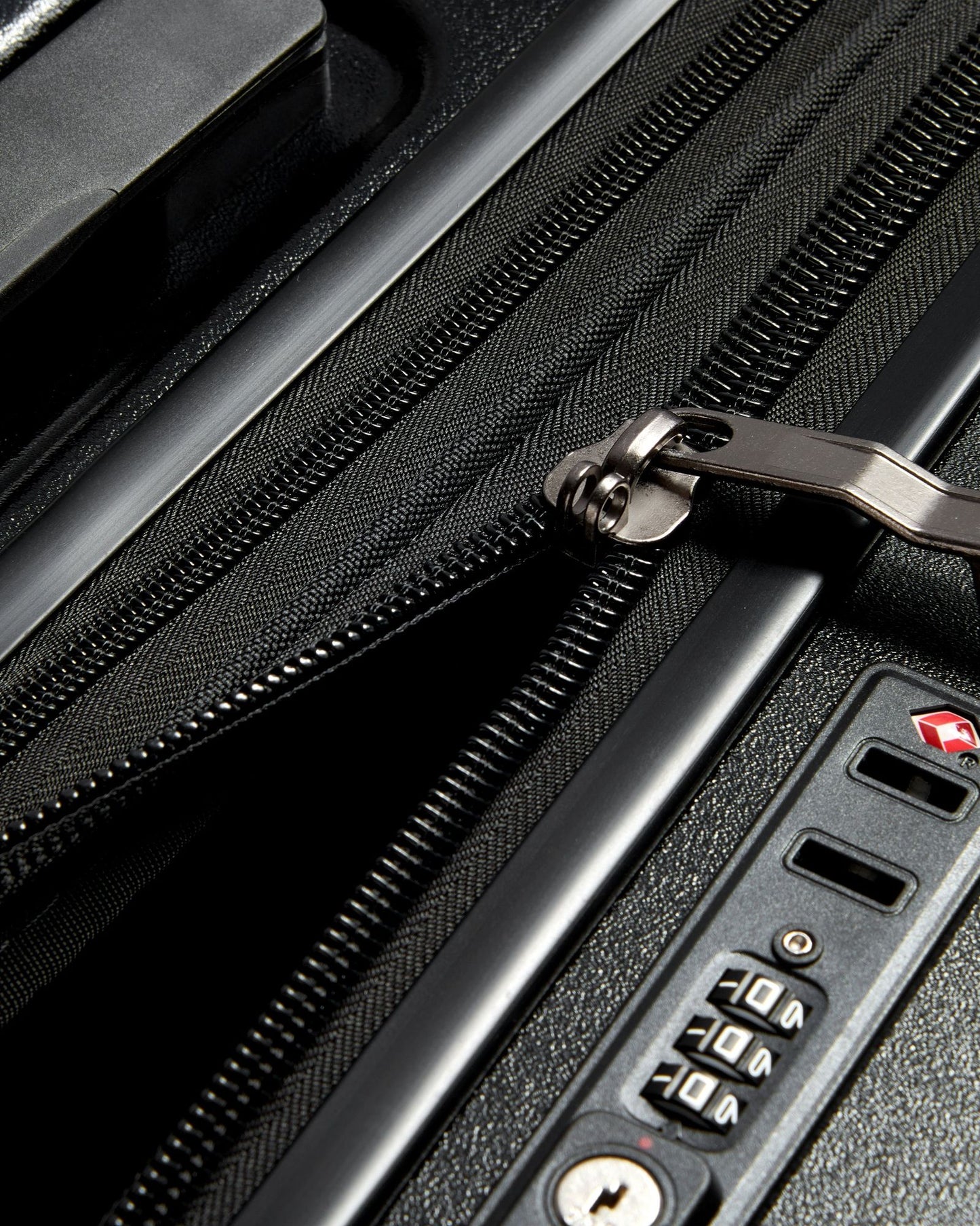 Jeep JH002B Hardcase 4 Double Wheel Expandable Trolley