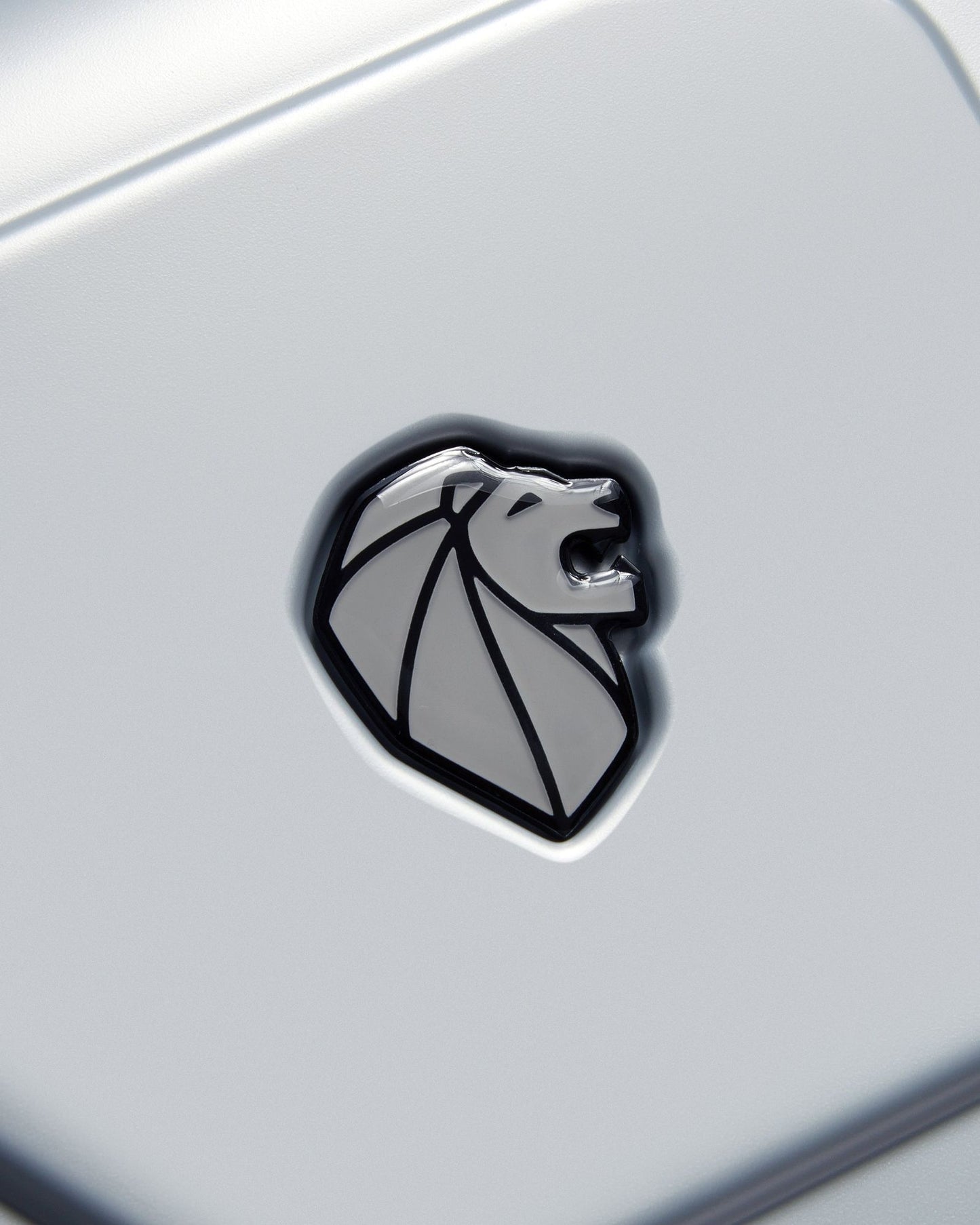 Peugeot Voyages Travel 73cm Hardcase 4 Double Wheel Check-in Luggage Trunk Trolley