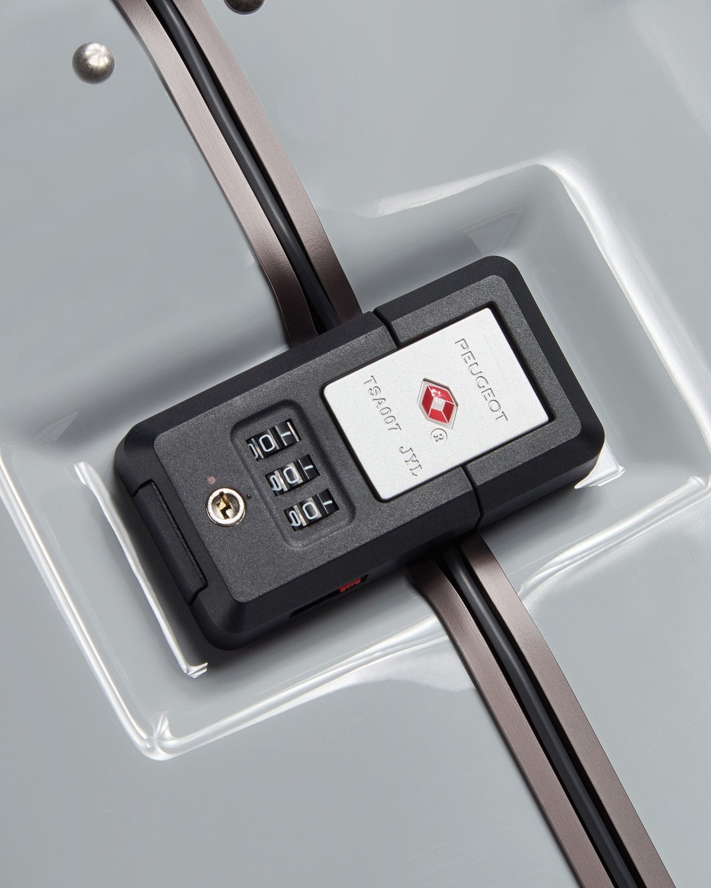 Peugeot Voyages Travel 73cm Hardcase 4 Double Wheel Check-in Luggage Trunk Trolley