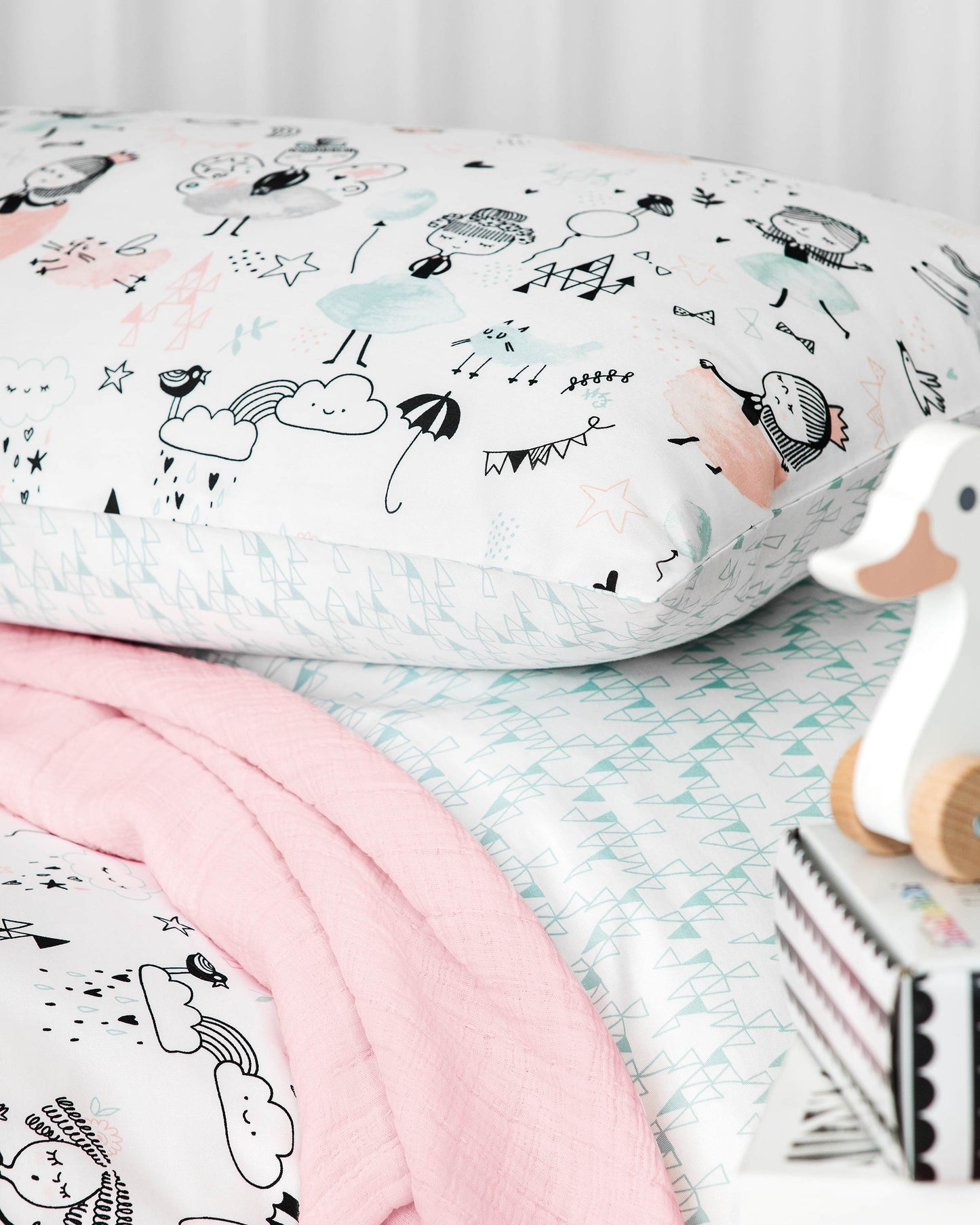 Togas Kids Maryland Bedding Set in White