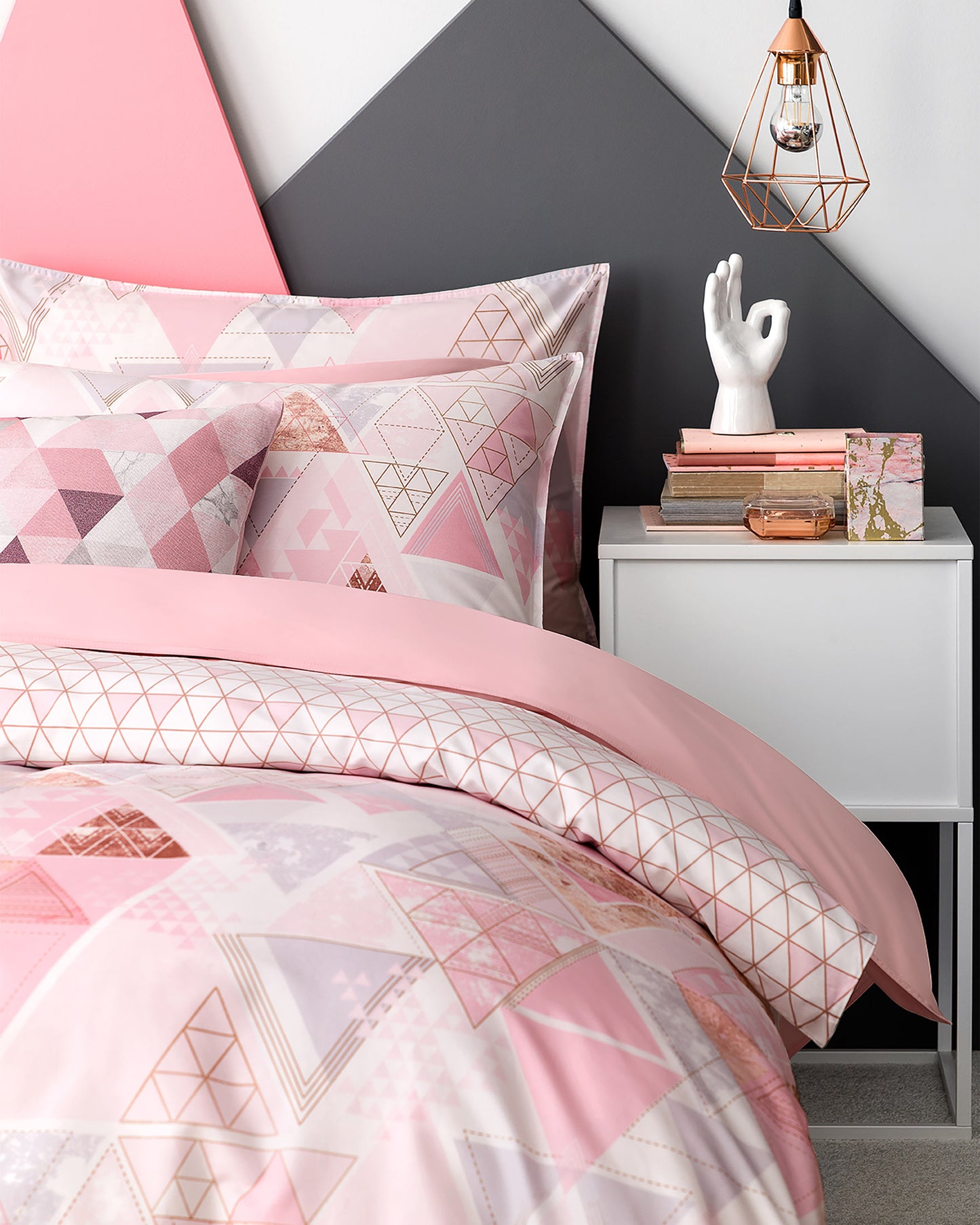 Togas Kids Lucia Bedding Set in Pink