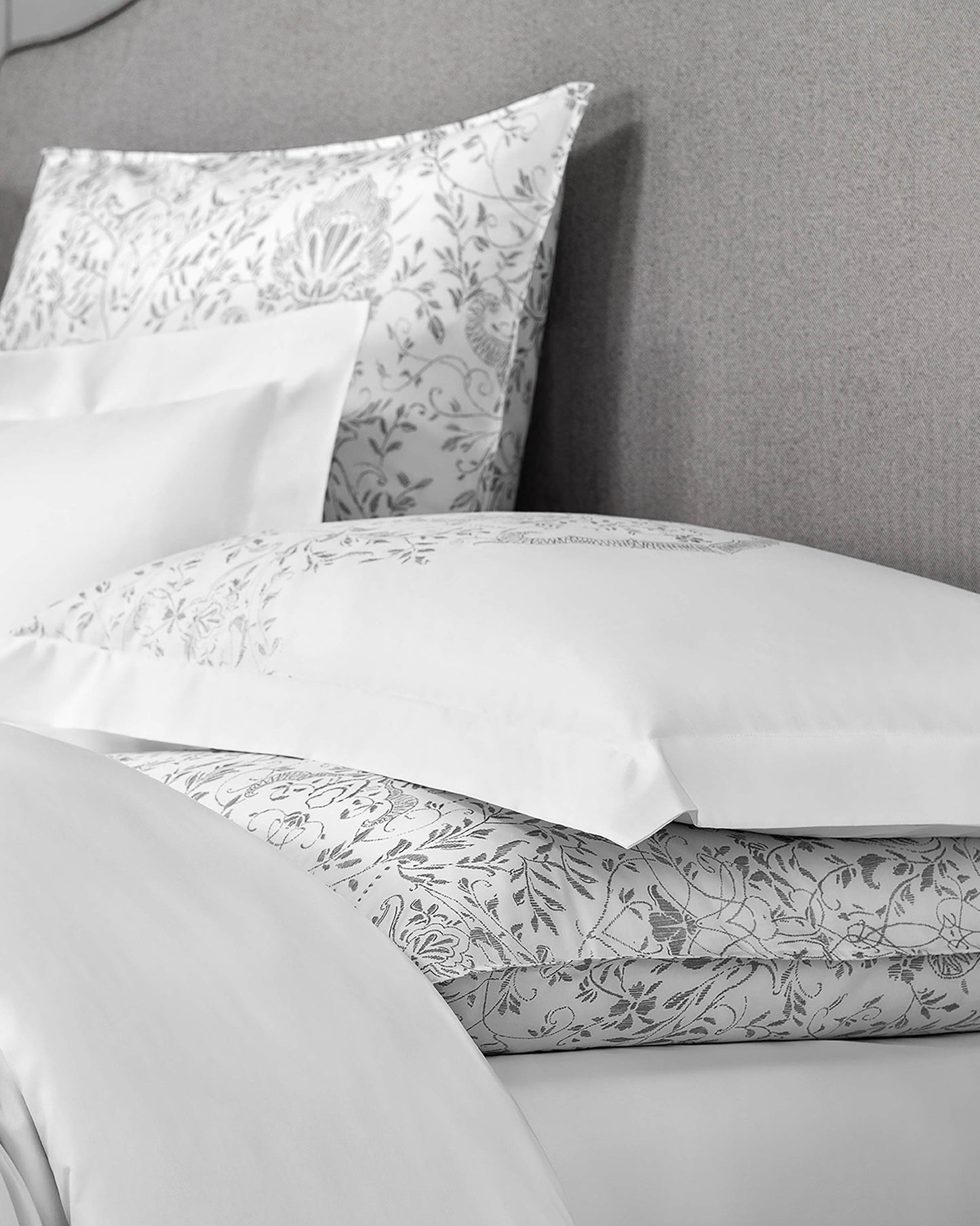 Togas Amaris Bedding Set in White