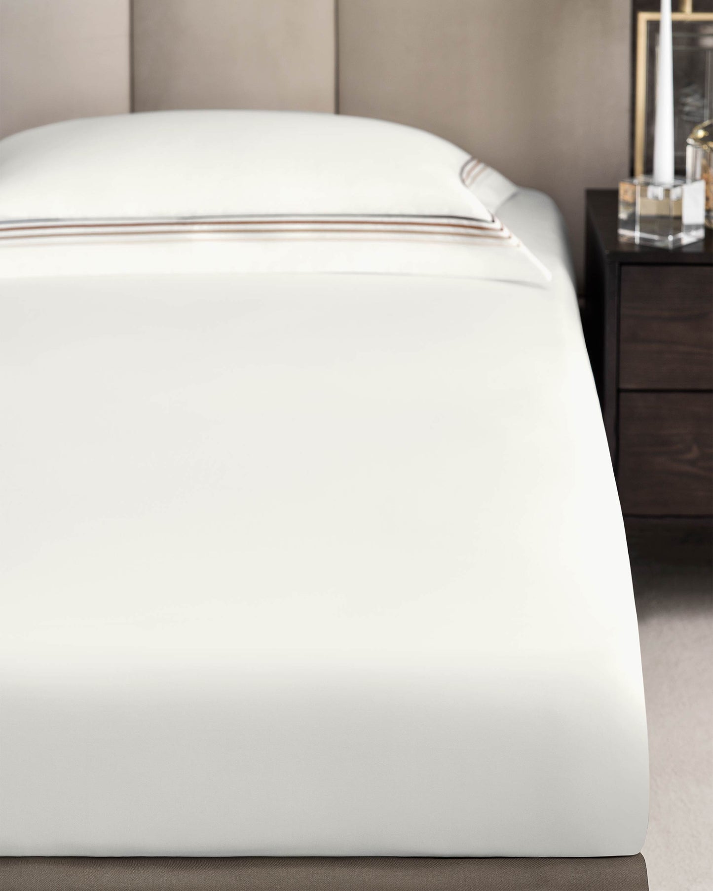 Togas Linari Bedding Set in White Brown