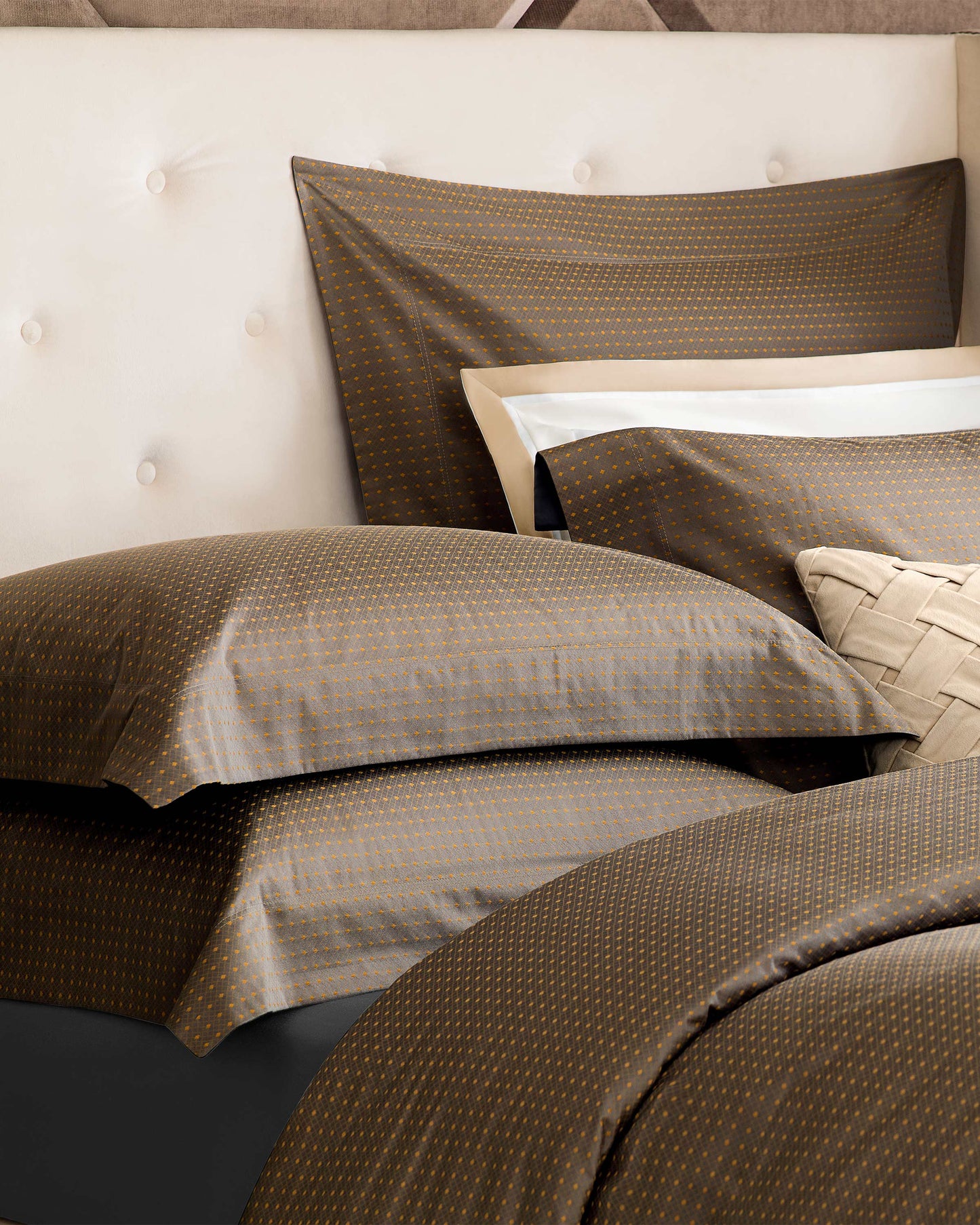 Togas Dixon Bedding set in Grey