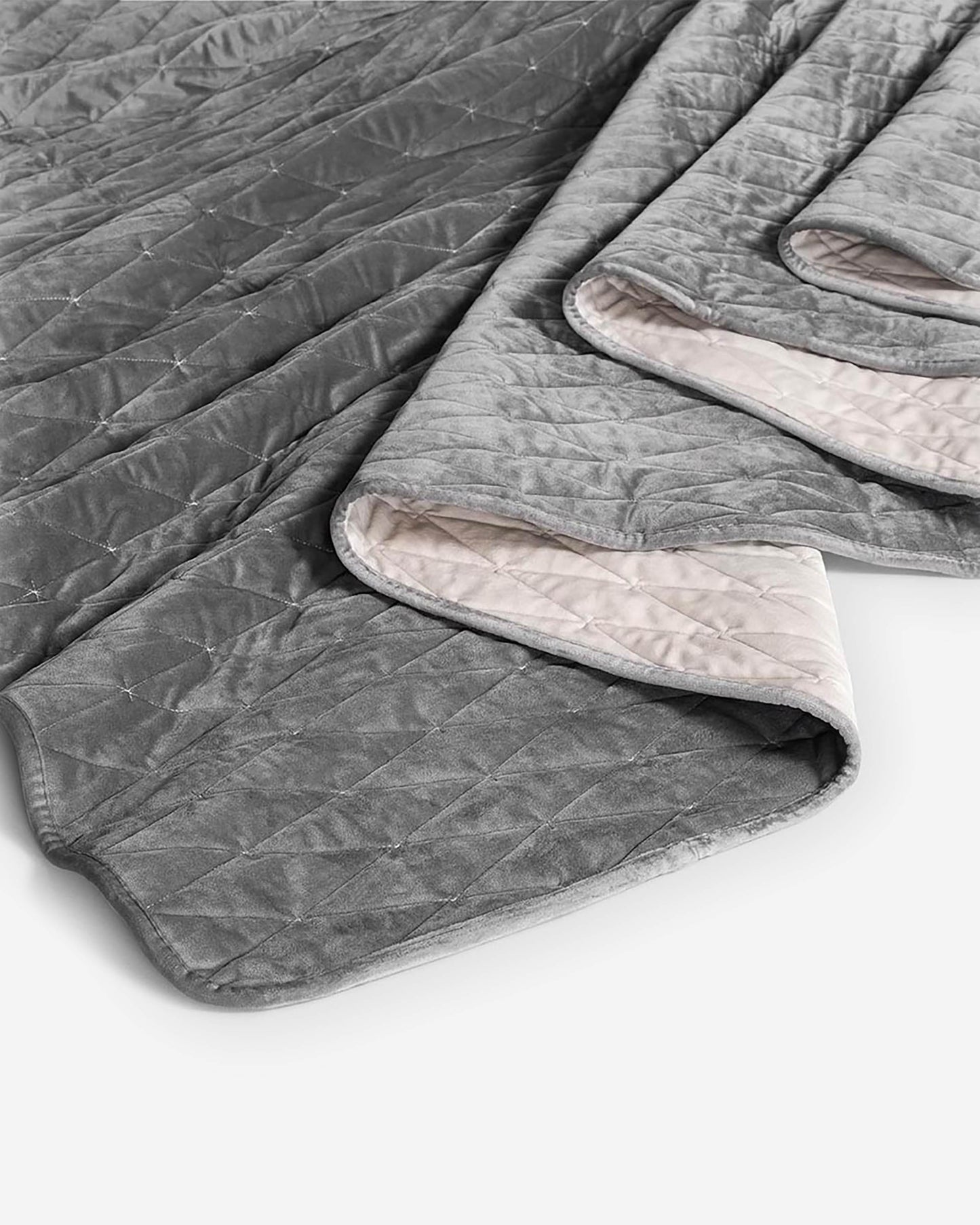 Togas Moretto Bedcover in Pink