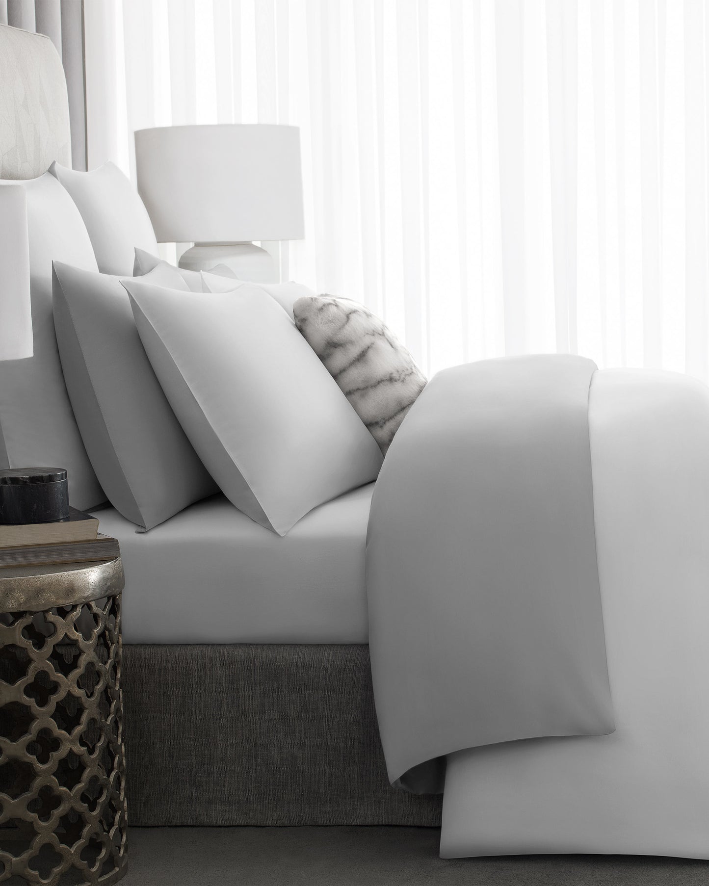 Togas Avari Bedding Set in White