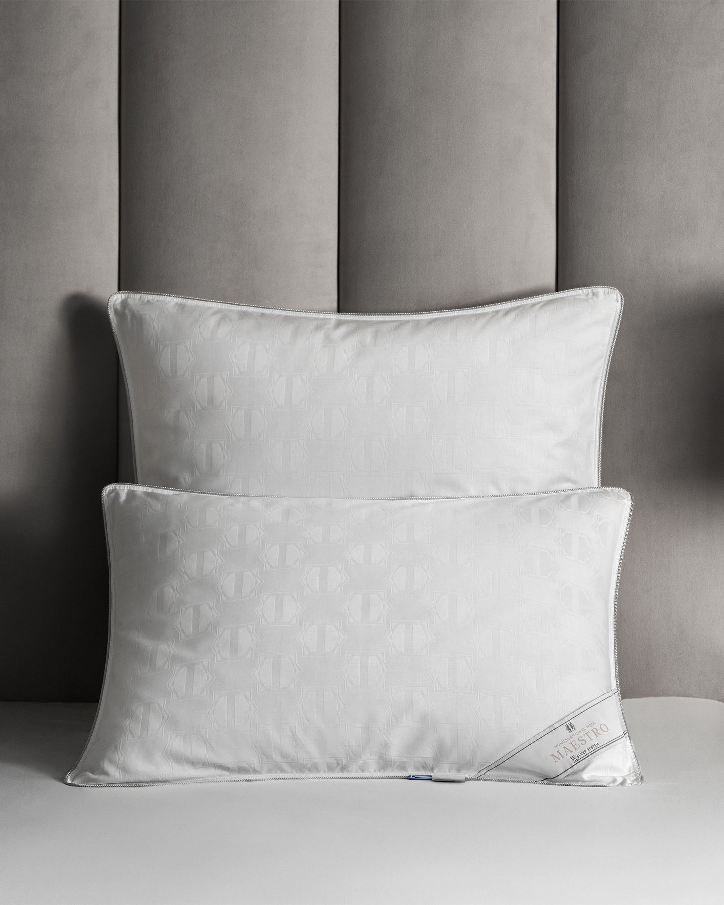 Togas Maestro camel wool pillow