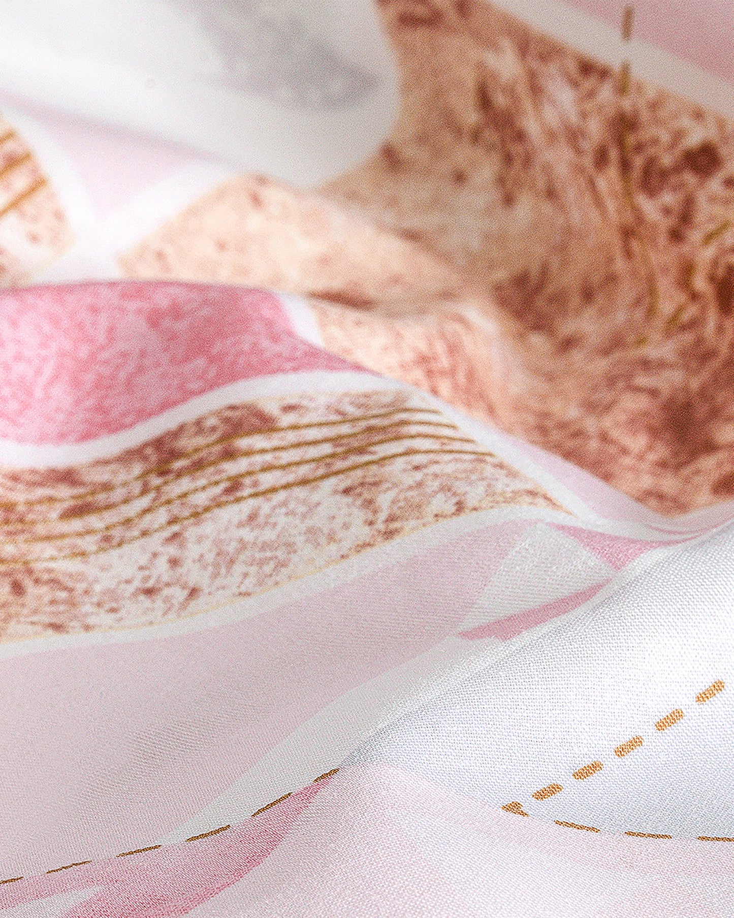 Togas Kids Lucia Bedding Set in Pink