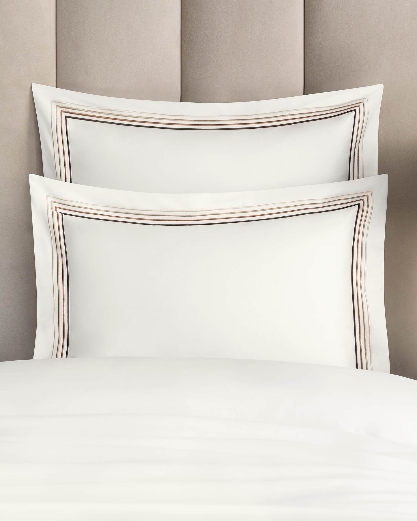 Togas Linari pillowcase in White Brown