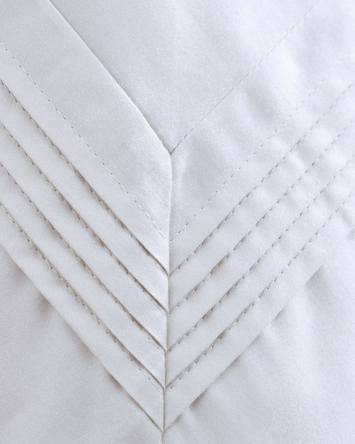 Linen Obsession "Pleated" 500 Thread Count Egyptian Cotton Sateen Bed Linen in White