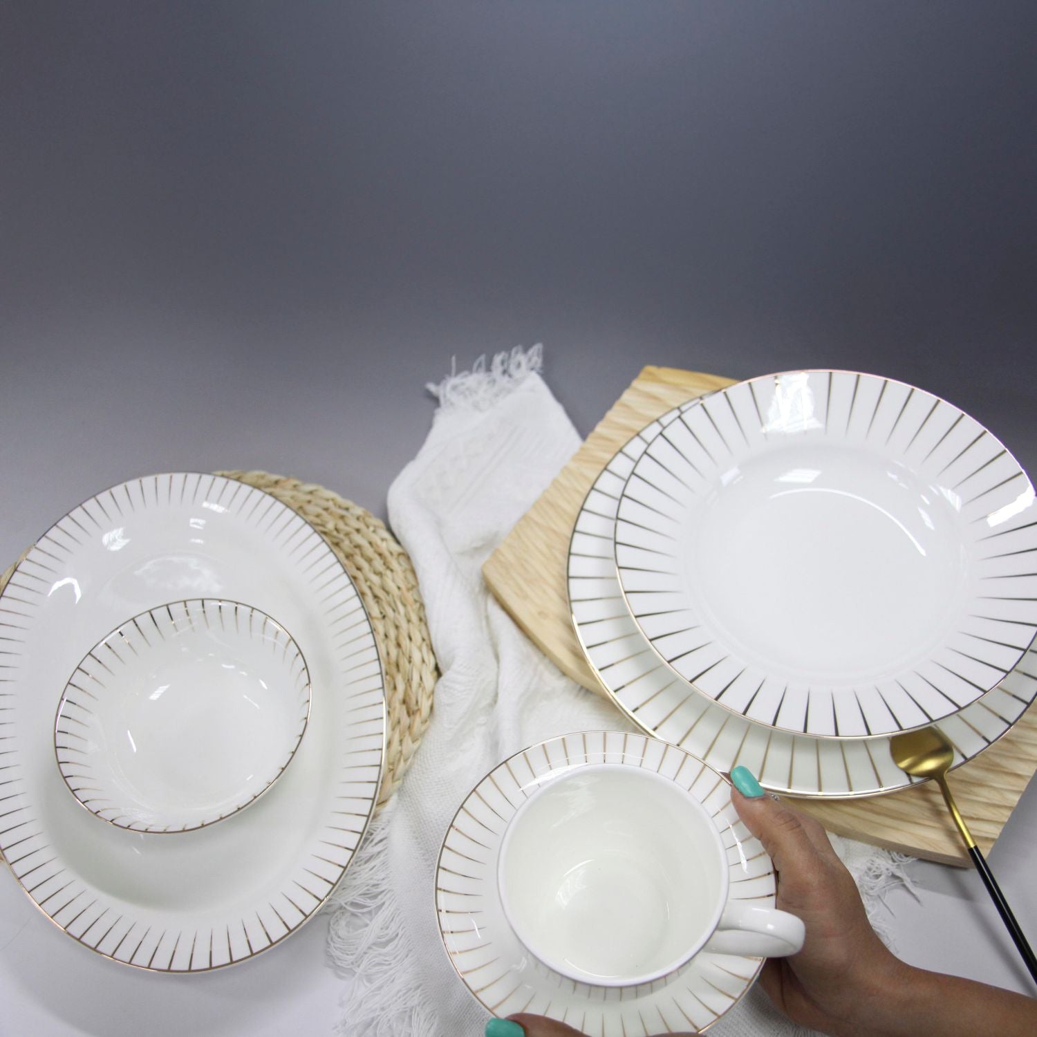 Reyrysh Opulence - 59pcs Round Shape Dinner Set