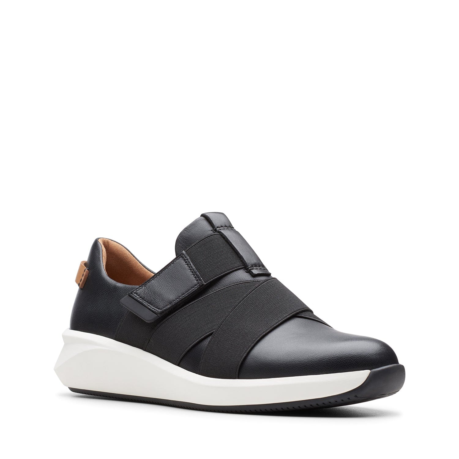 Clarks Un Rio Strap Shoes (Wide Fit)