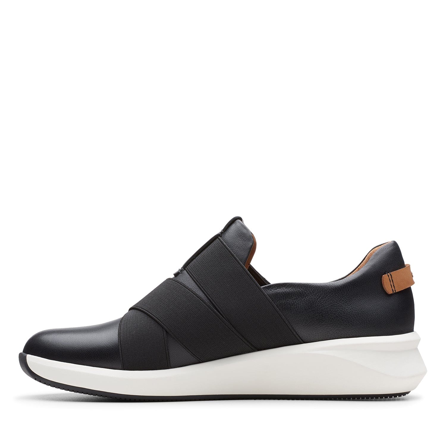 Clarks Un Rio Strap Shoes (Wide Fit)